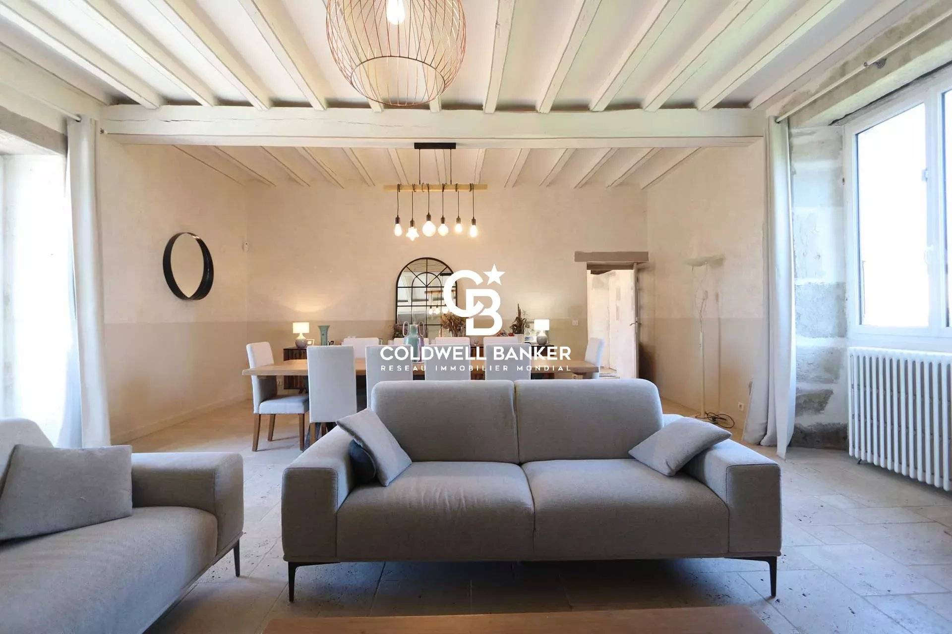 Maison à vendre Périgueux - Chartreuse du 16ème rénovée avec piscine intérieure 