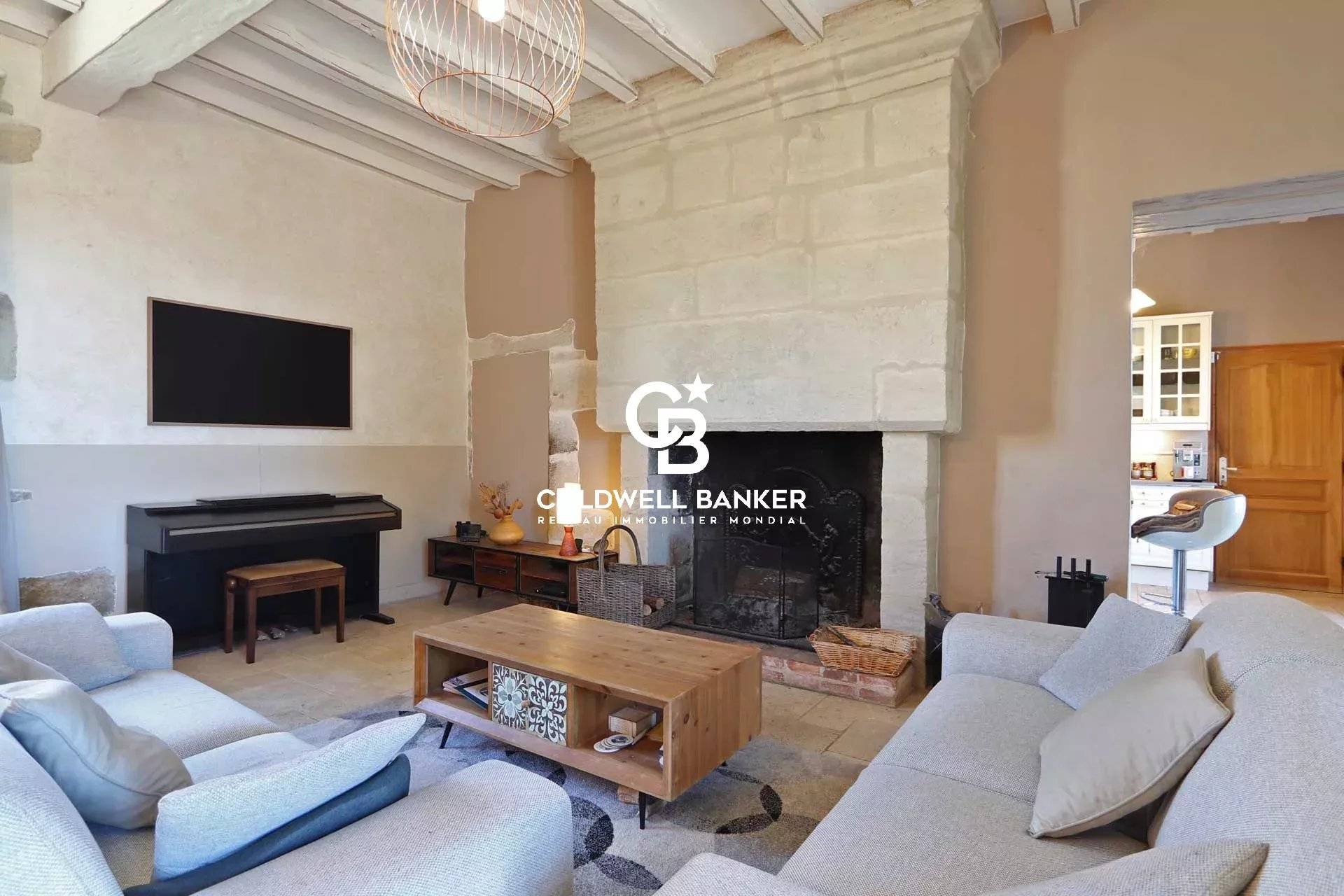 Maison à vendre Périgueux - Chartreuse du 16ème rénovée avec piscine intérieure 