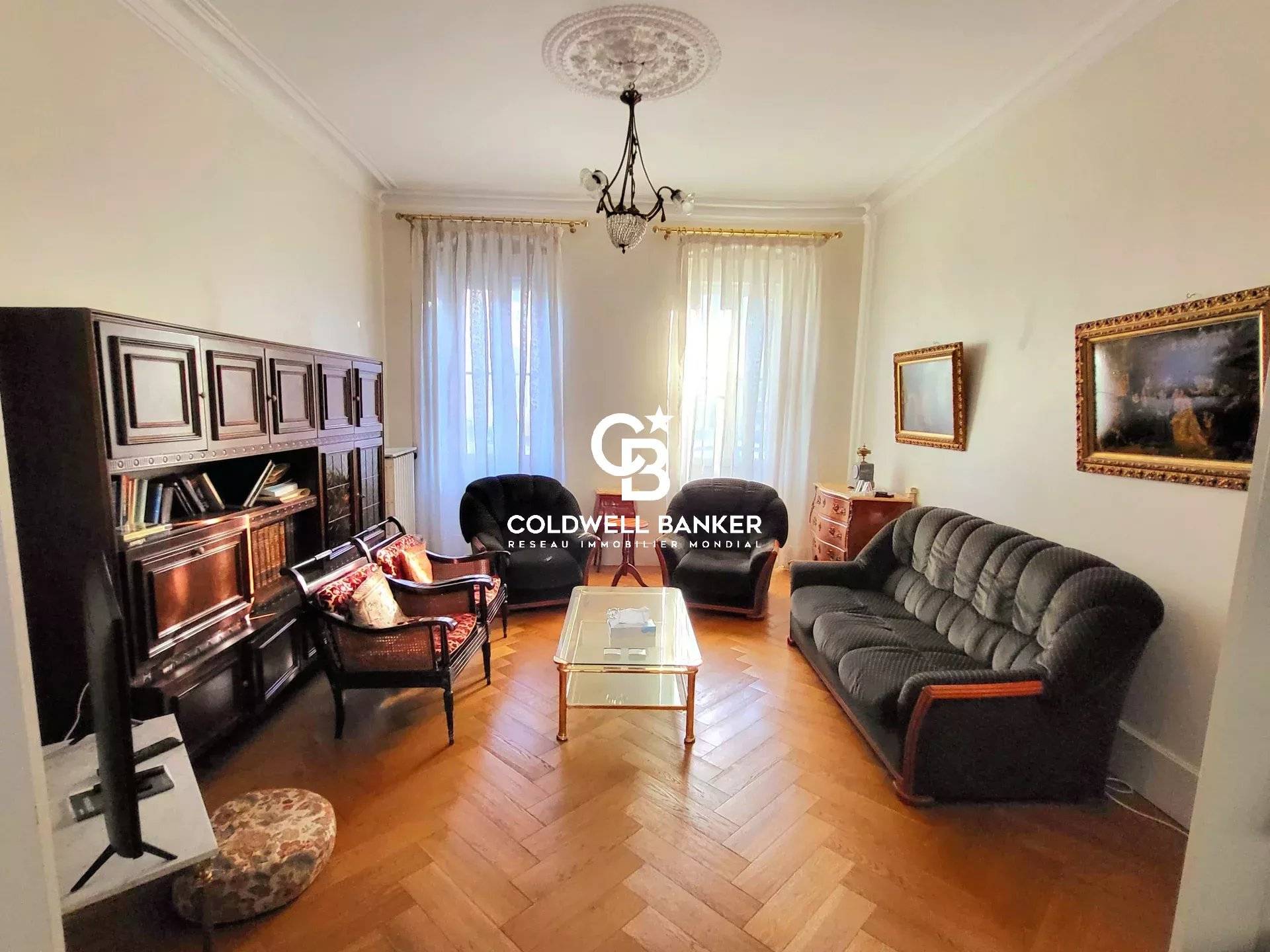 Spacieuse maison de 365 m² avec jardin Bordeaux – Barrière Judaïque