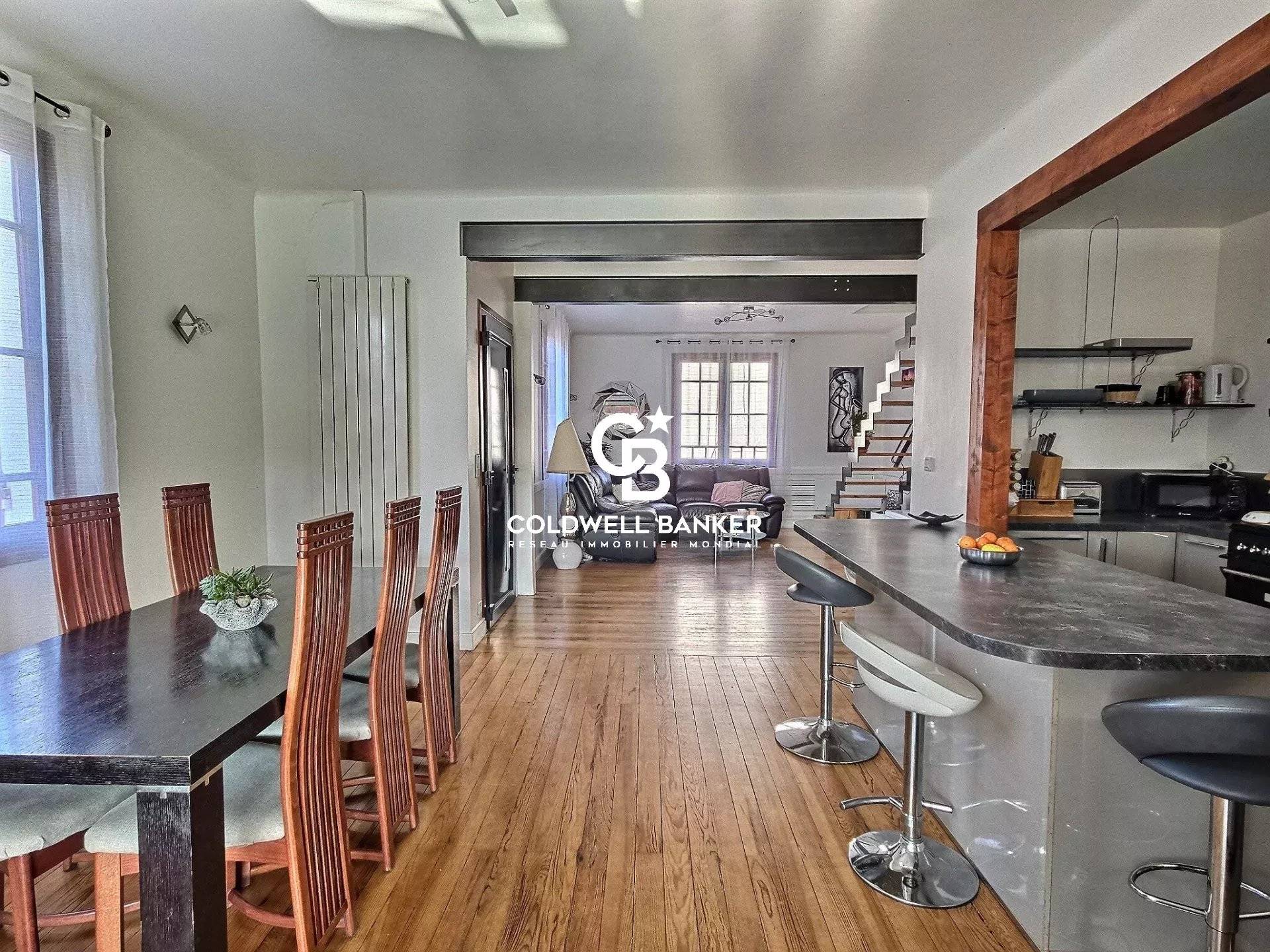 Maison à vendre à Sanguinet – familiale rénovée, piscine, 4 chambres et dépendance proche lac