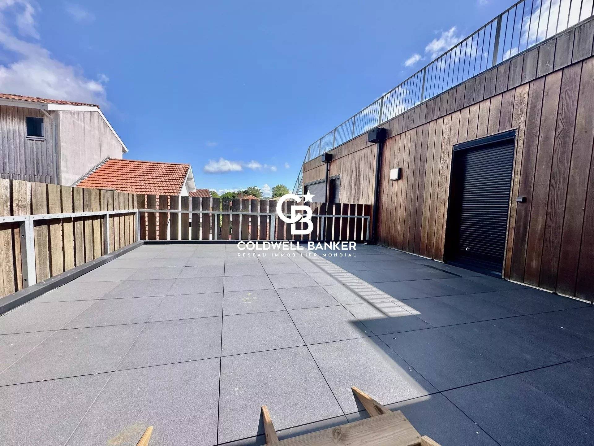 Appartement à vendre Andernos – loft en duplex avec terrasse dans l’hyper centre