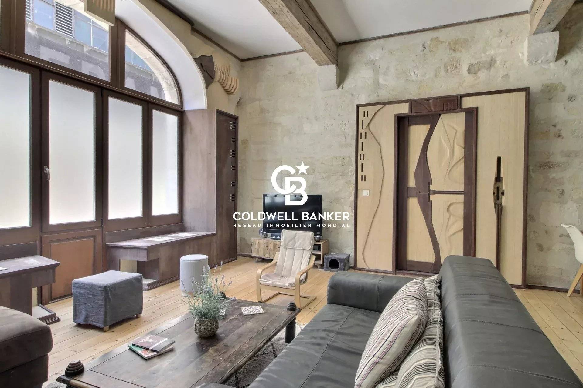 Appartement à vendre à Bordeaux – Loft Quartier Saint Pierre 