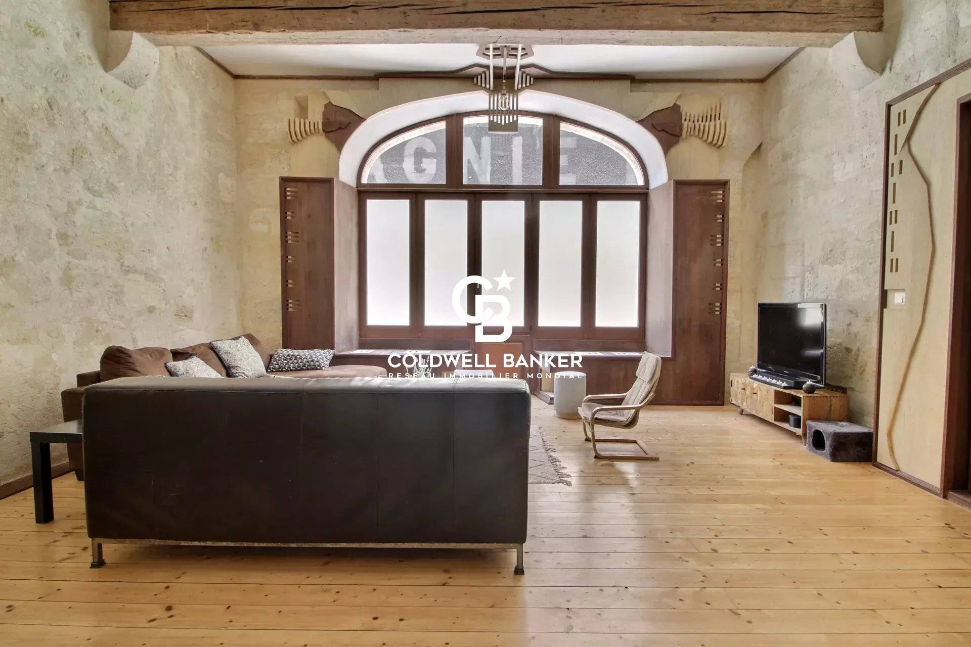 Appartement à vendre à Bordeaux – Loft Quartier Saint Pierre 