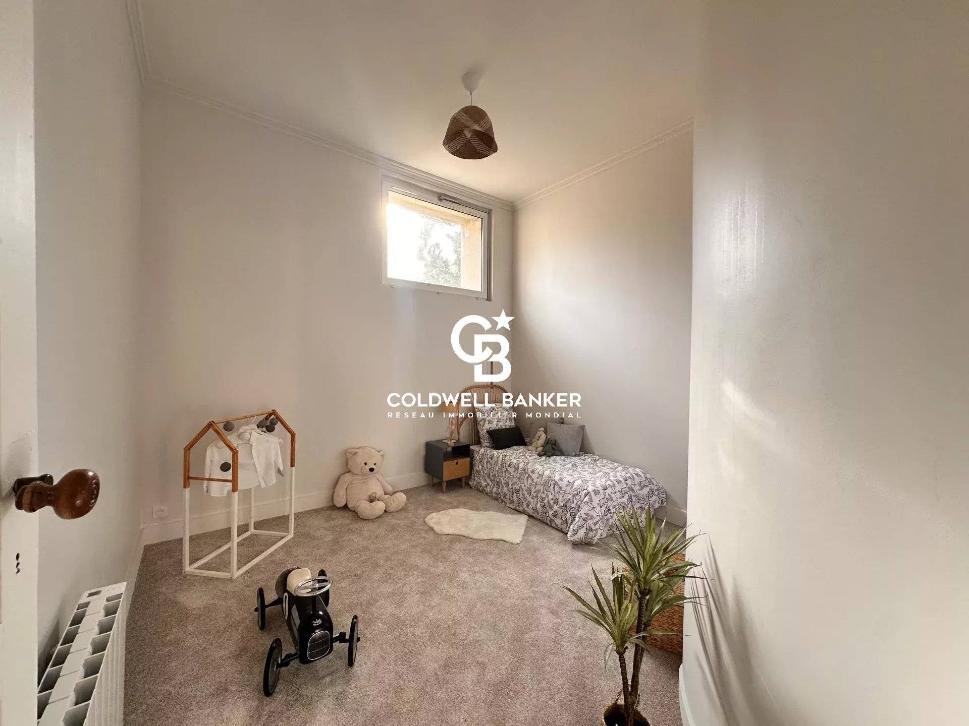 Appartement à vendre à Bordeaux - Palais Gallien, T4 traversant, balcon filant, rénovation soignée