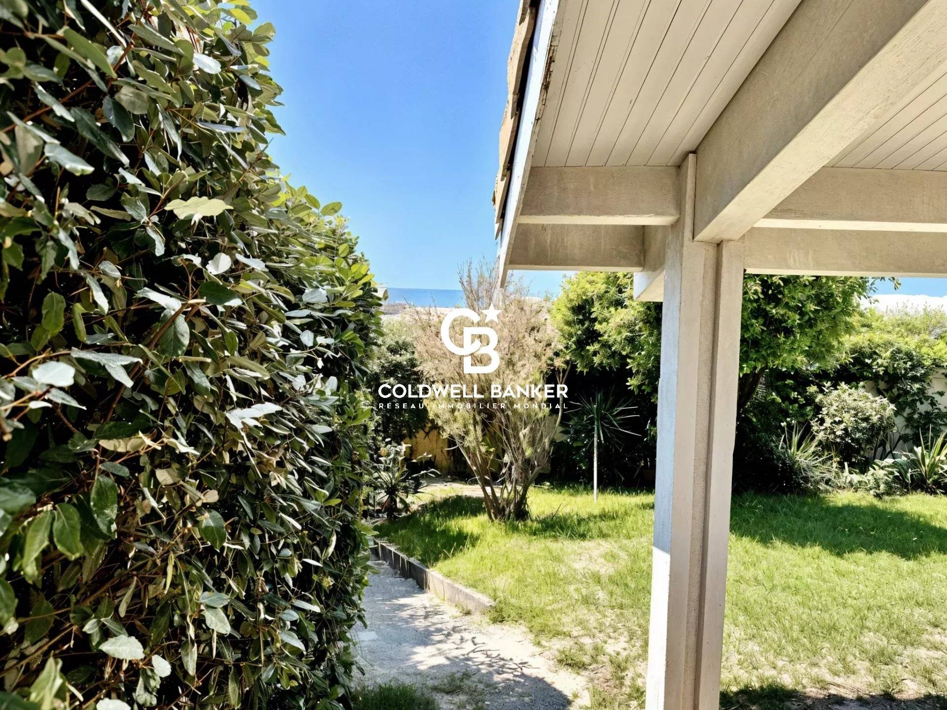 Maison à vendre à Hourtin-Plage – 204 m² en première ligne avec vue océan et 23 couchages