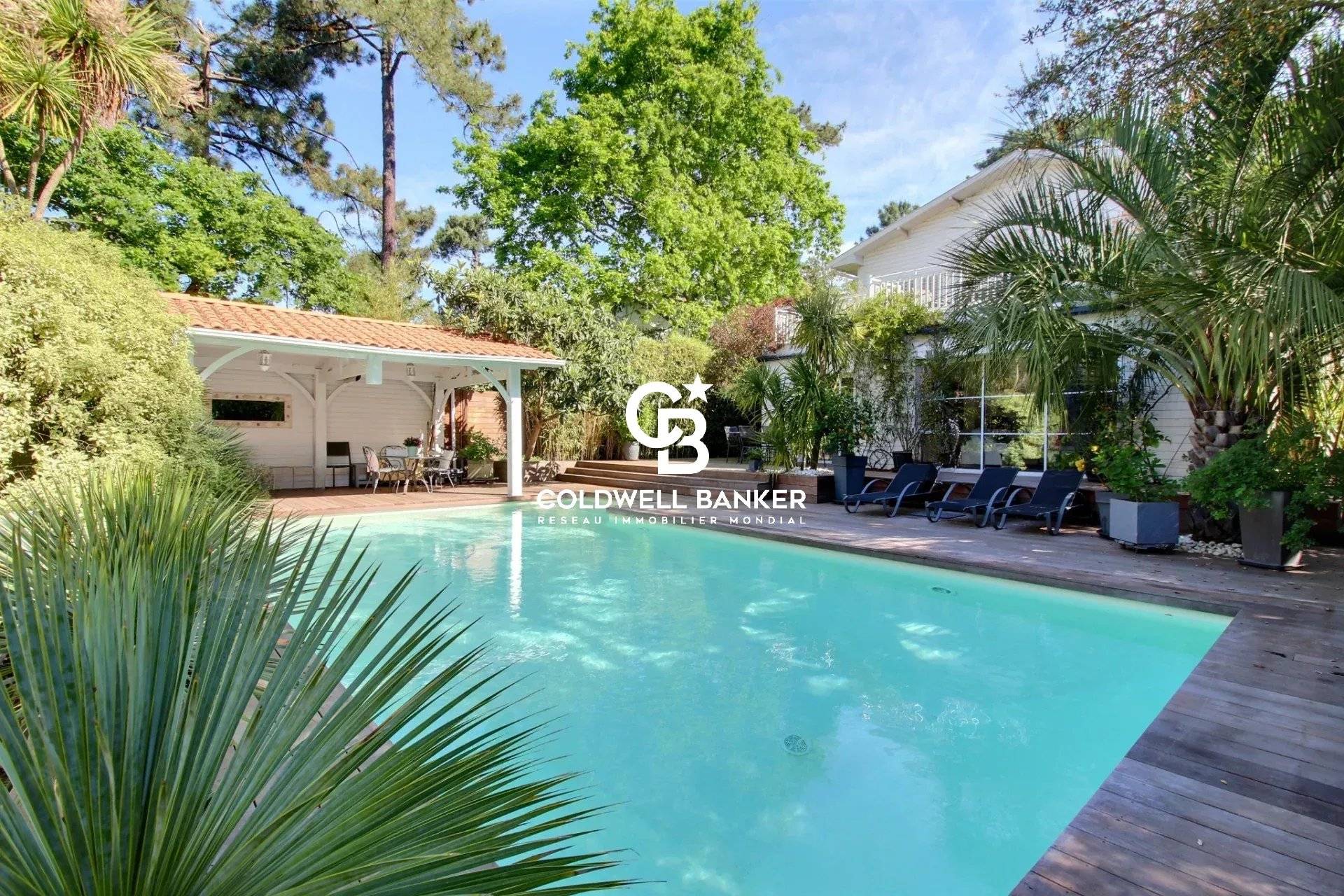 Maison à vendre à Pyla-sur-Mer - vue forêt, 3 chambres, piscine et dépendance