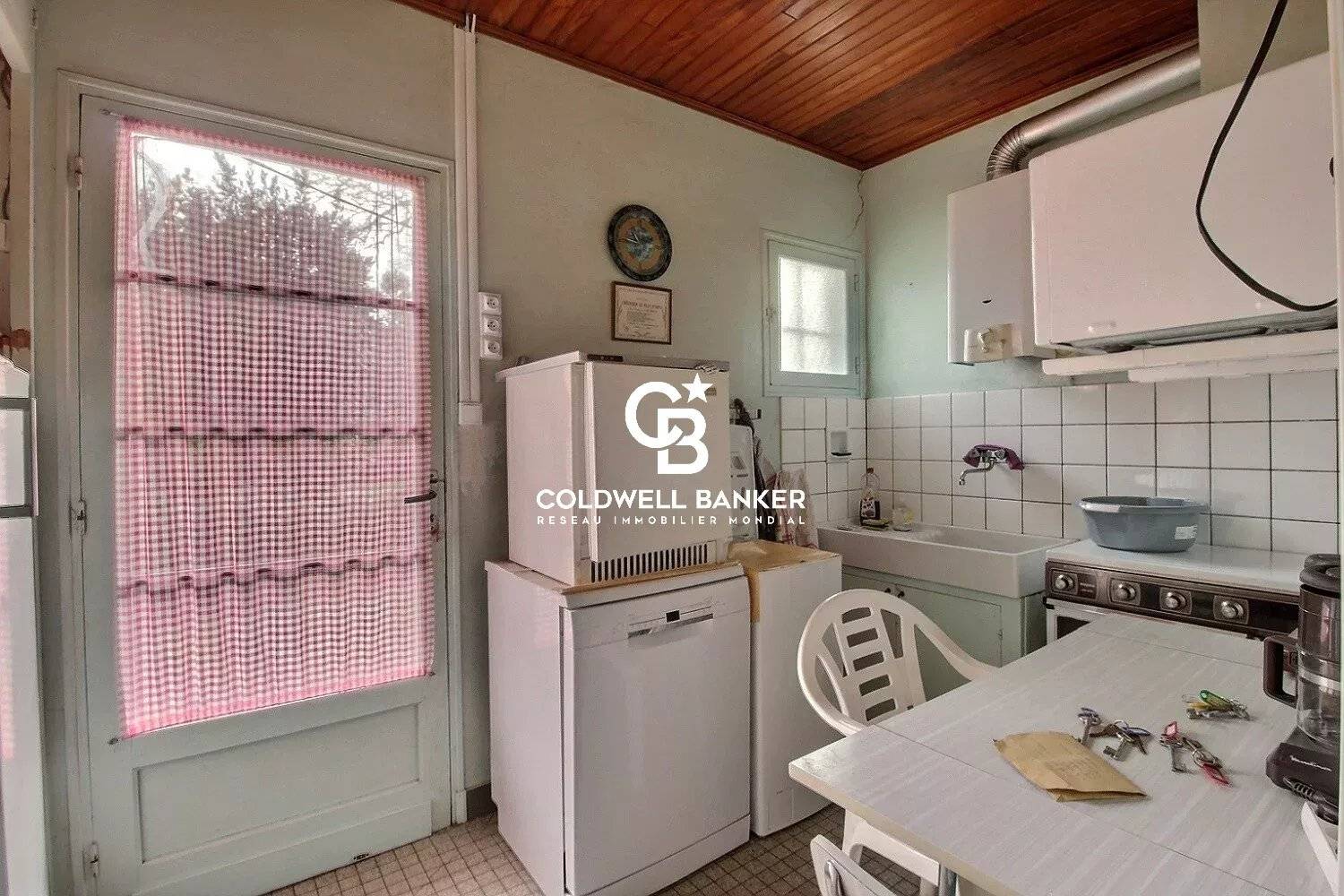 Maison à vendre à Arès – à rénover, proche plage Saint-Brice, terrain piscinable