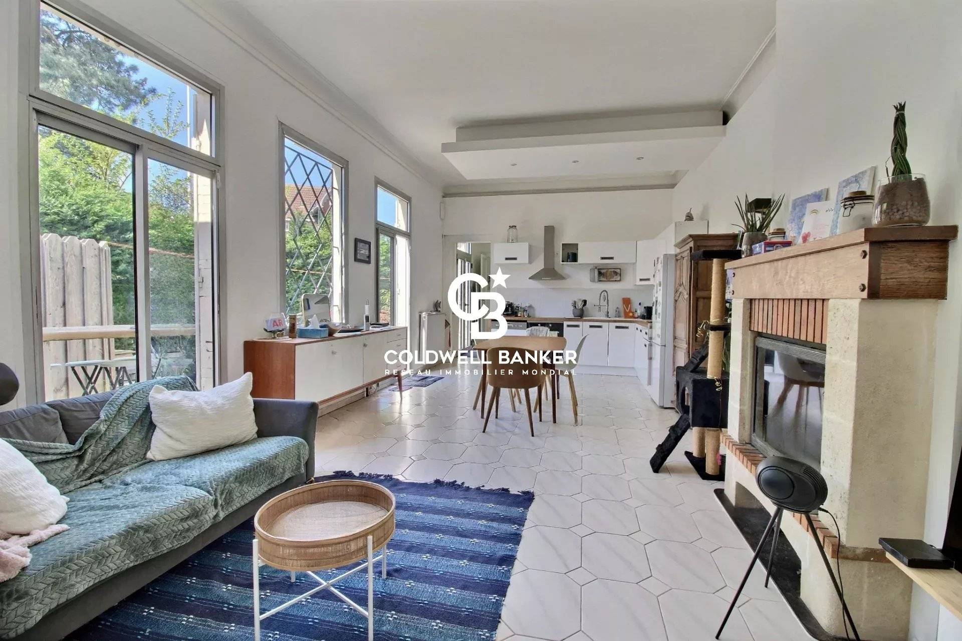 Maison à vendre à Arcachon – villa arcachonnaise rénovée avec 4 chambres, studio et piscine en hyper-centre