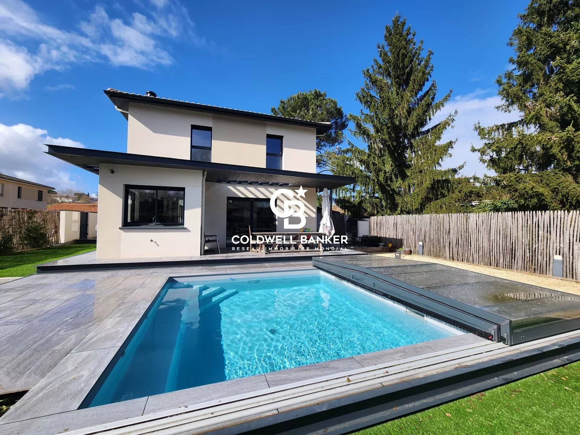 Maison à vendre à 30 minutes de Bordeaux - La Brède, contemporaine, 5 chambres, piscine et grand garage