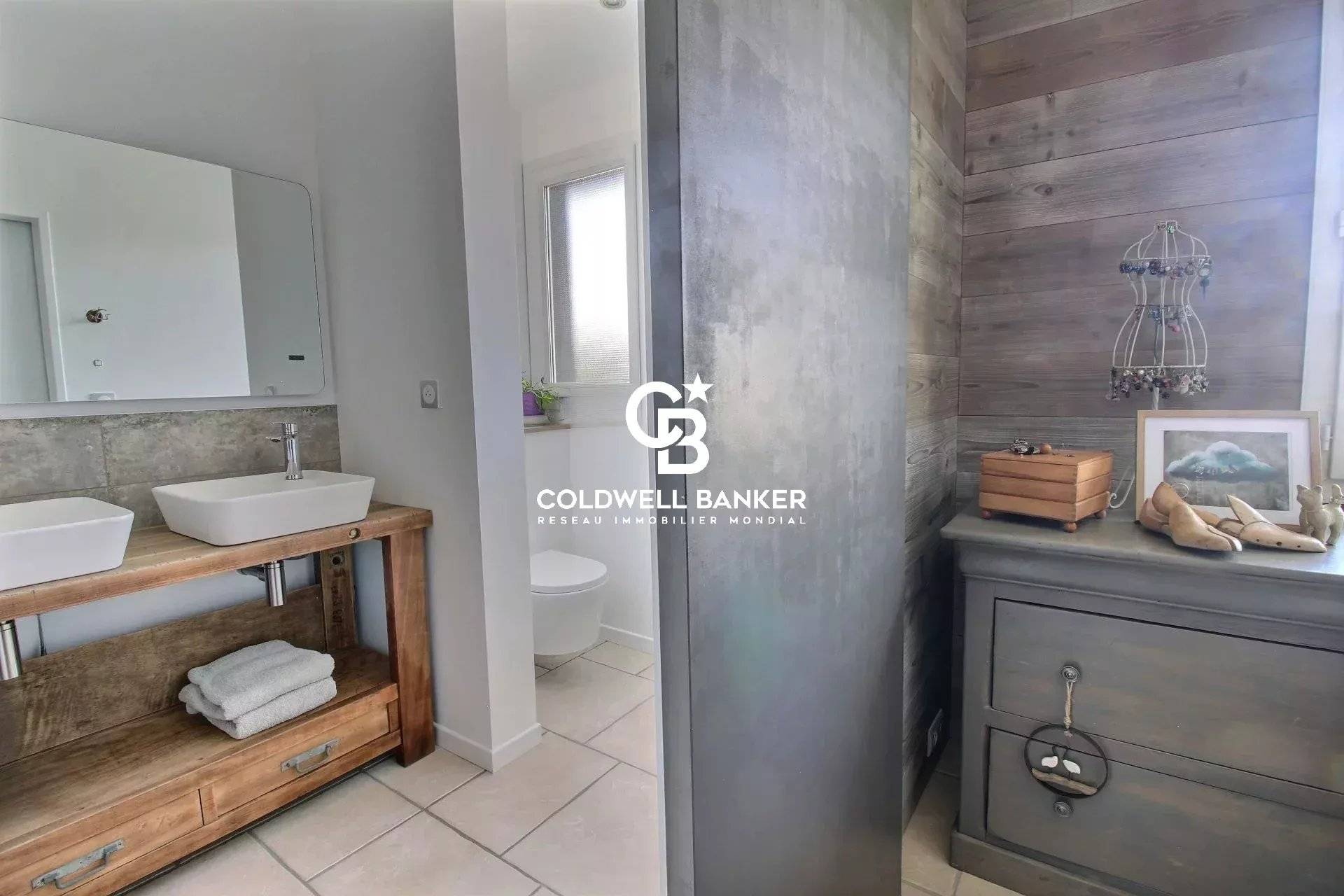 Maison en bois à vendre à La Teste-de-Buch – Piscine, nature et calme