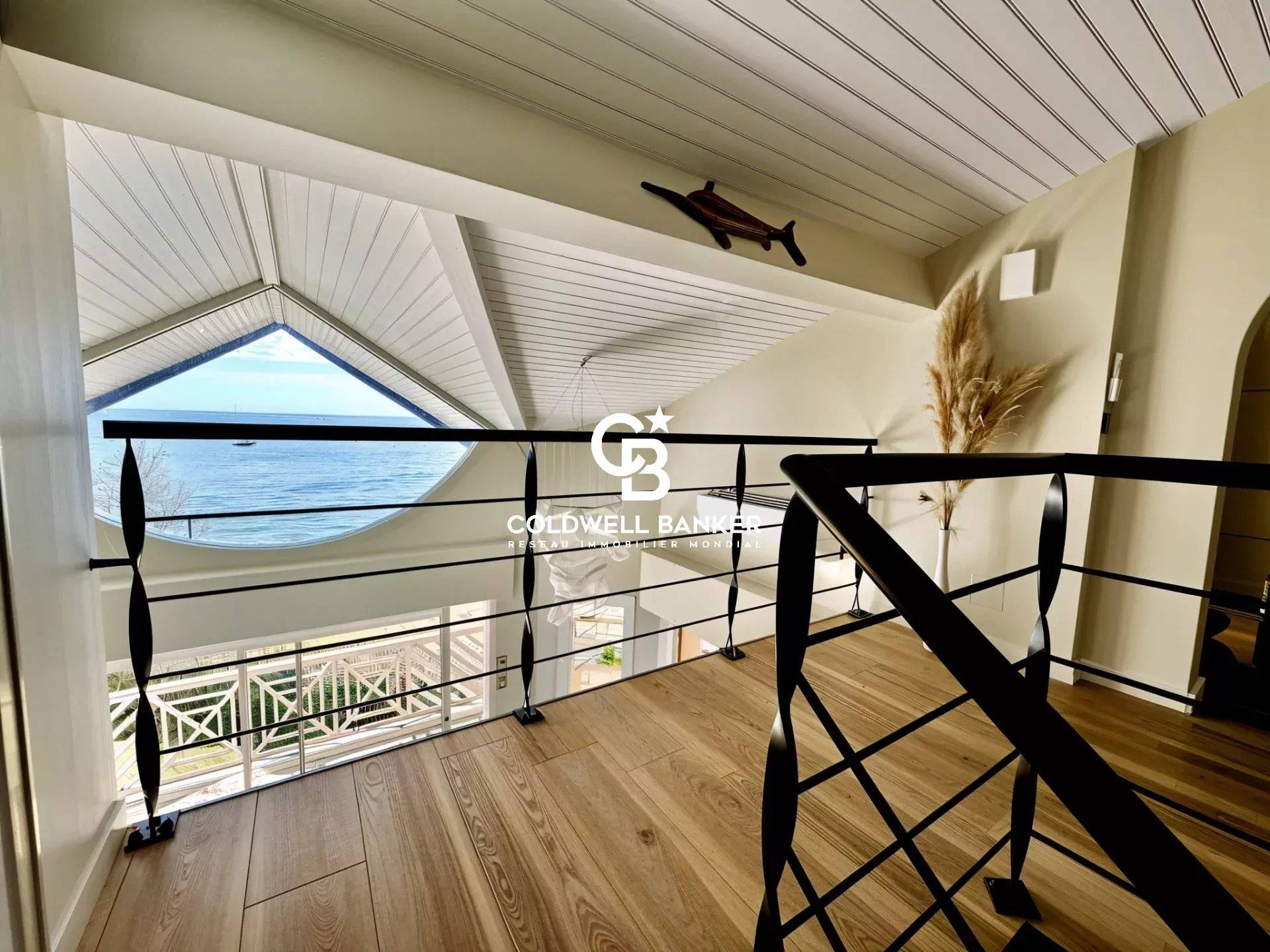 Appartement à vendre Andernos - duplex lumineux, 1ère ligne, 3 chambres, terrasse sud, garage fermé