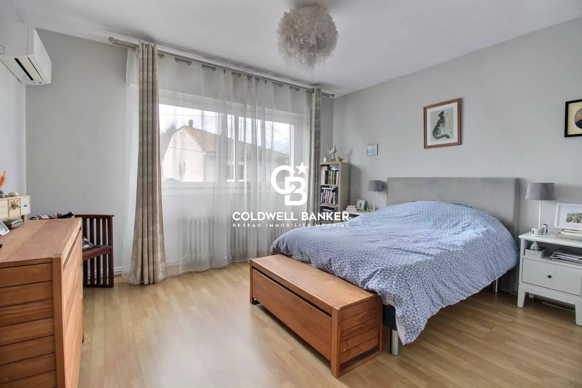 Maison familiale à vendre à Bordeaux Caudéran – 5 chambres, jardin et garage