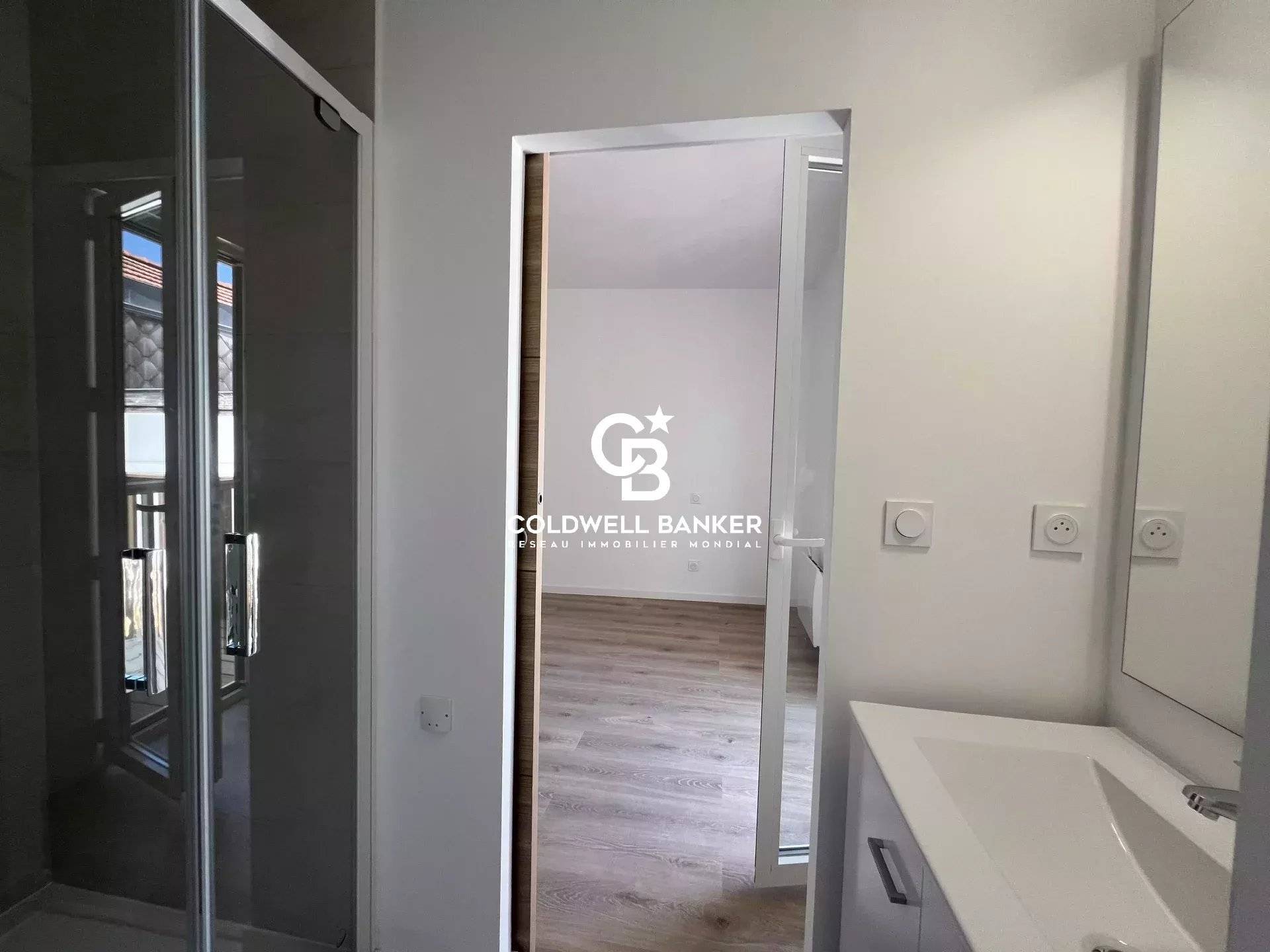 Appartement à vendre Arcachon Centre - T3 rénové, terrasse, solarium, proche plages