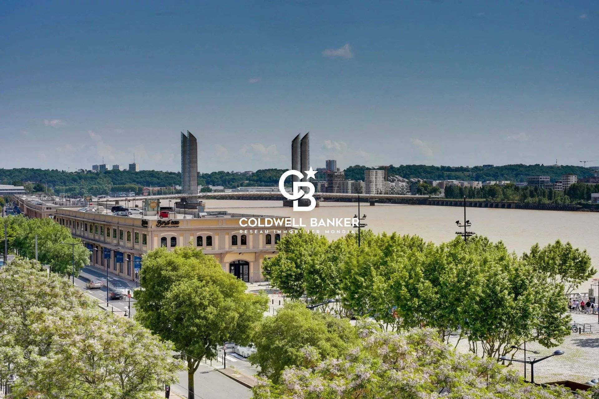 Appartement à vendre à Bordeaux Chartrons - vue Garonne, terrasses et parking