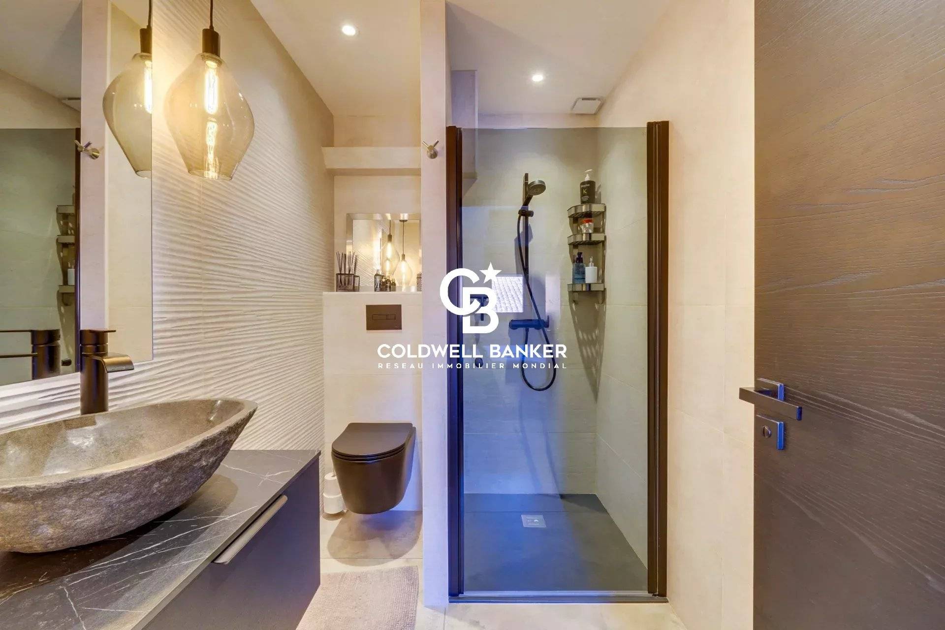 Appartement à vendre à Bordeaux Chartrons - vue Garonne, terrasses et parking