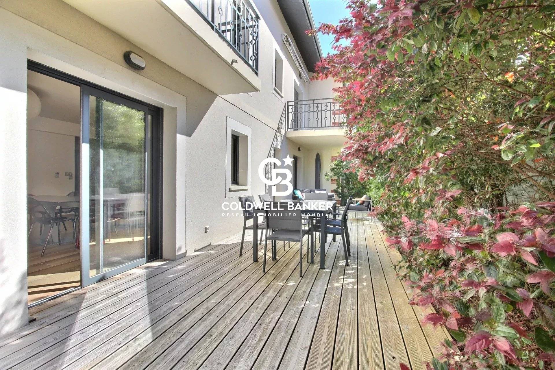 Appartement à vendre à Arcachon - 3 chambres, résidence de standing, terrasse et jardin