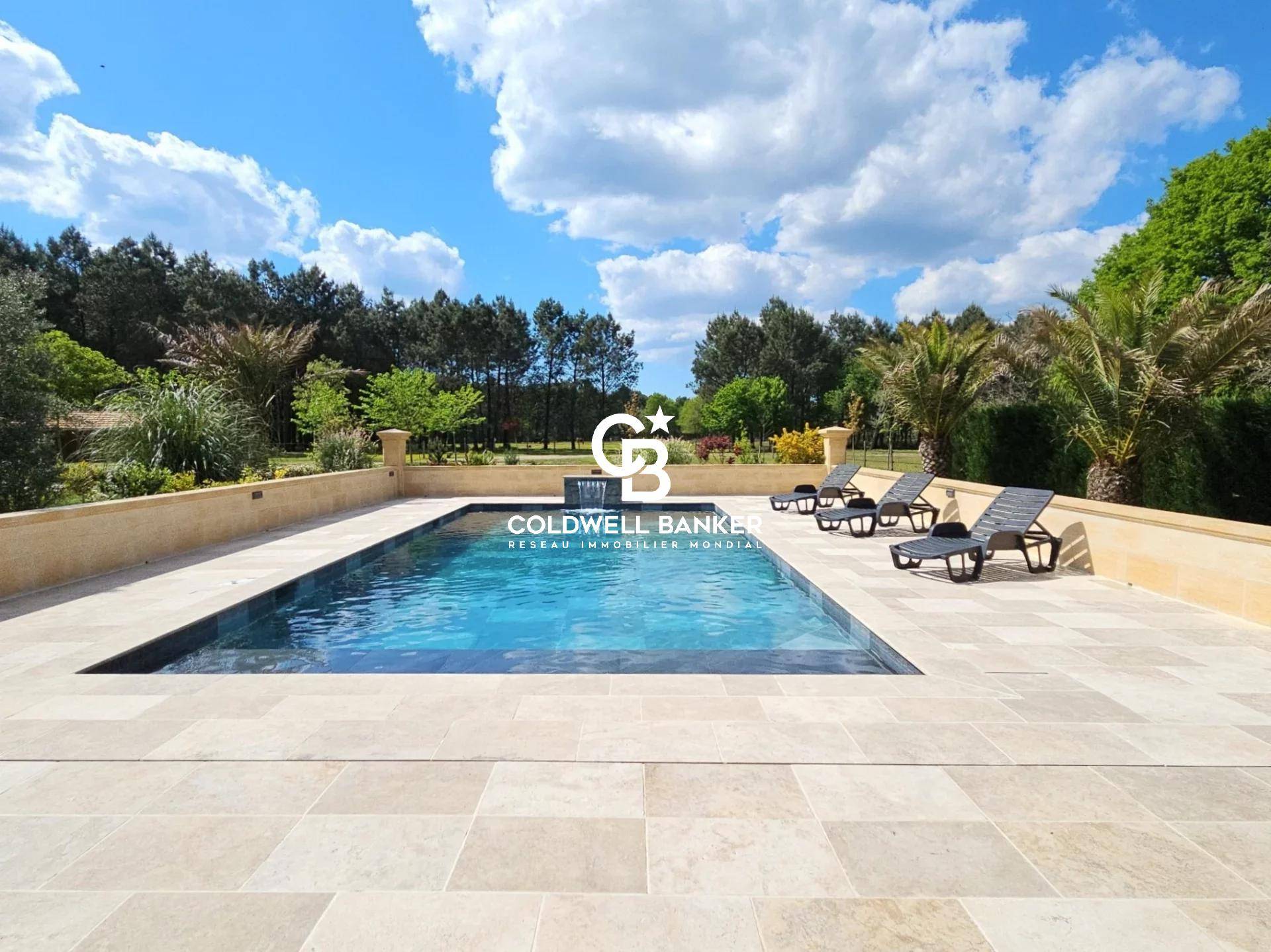 Propriété équestre à vendre à Sanguinet, entre forêt, lac et océan - 18 hectares, maison de charme, dépendance, grange, piscine, box à chevaux