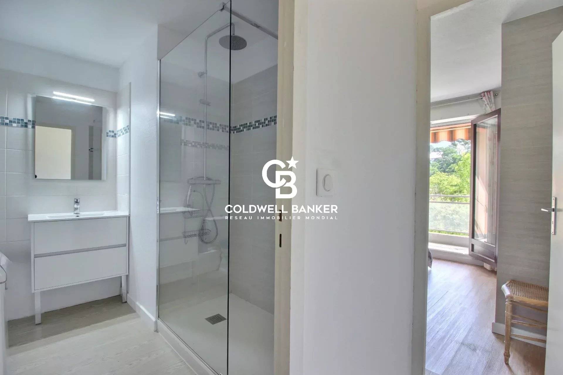 Appartement à vendre à Arcachon - 1 chambre, plage à 50 mètres, accès privé