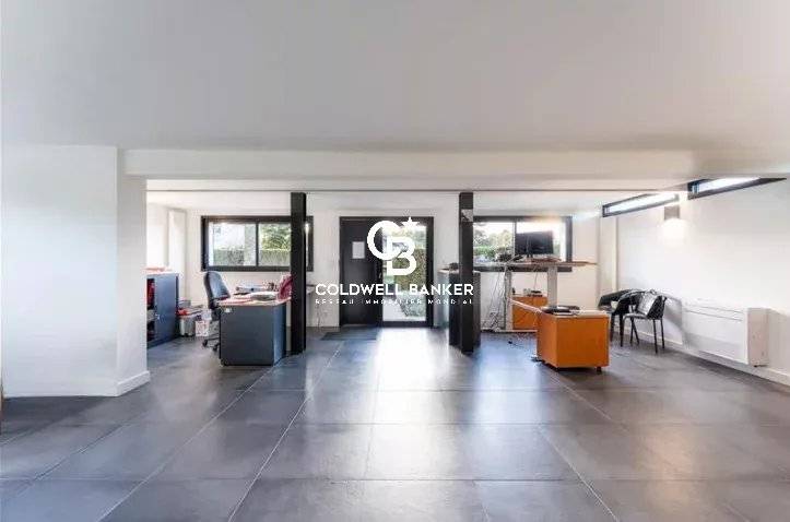 Maison à vendre à Pessac – 4 chambres, bureau indépendant, jardin et garage