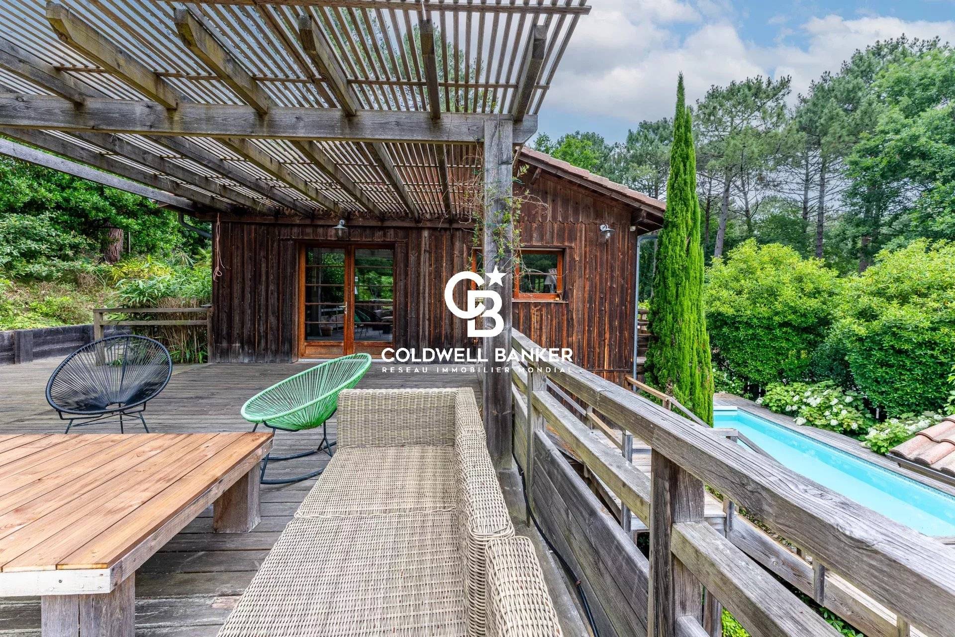 Maison à vendre à Biscarrosse - piscine, dépendance et vaste terrain