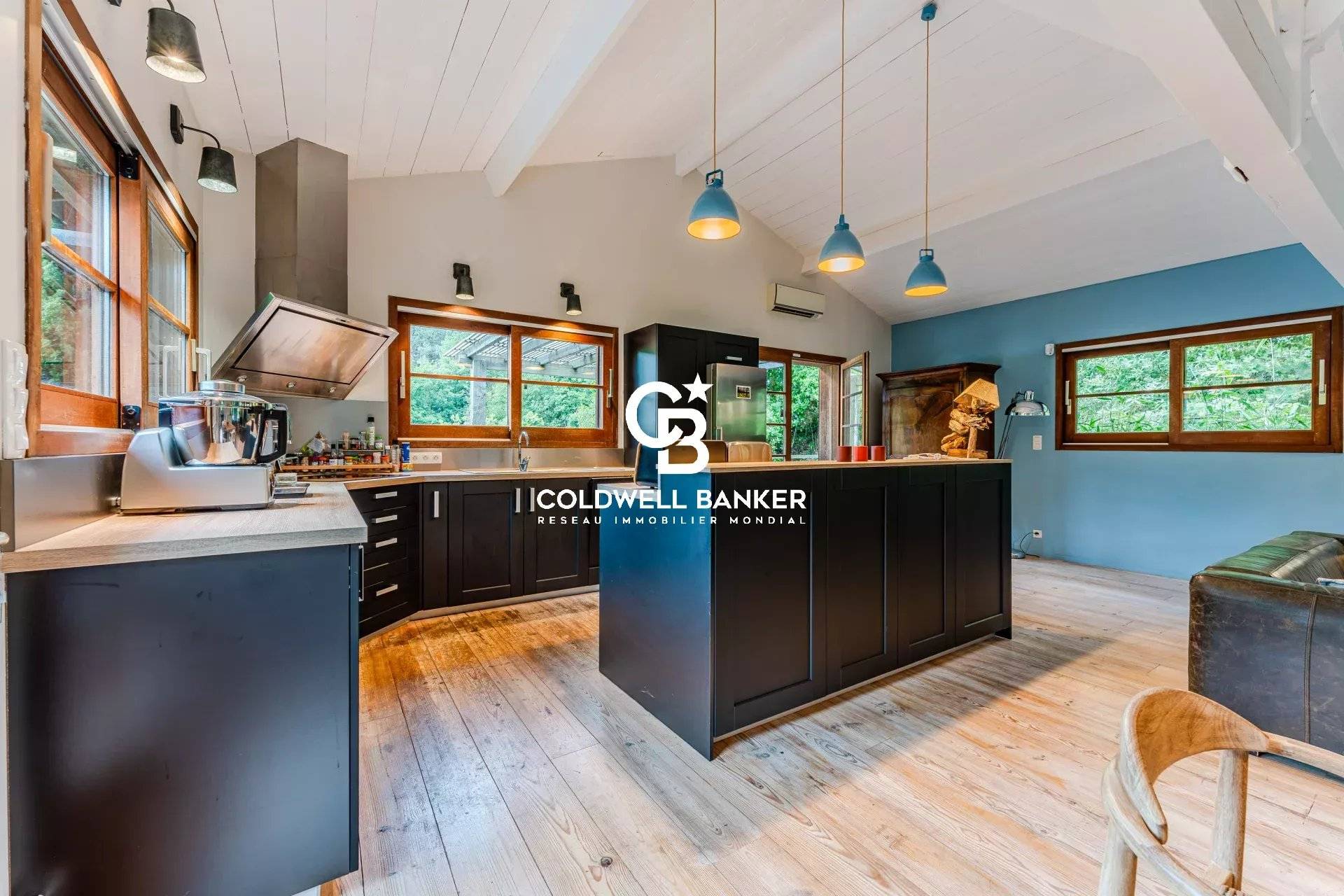 Maison à vendre à Biscarrosse - piscine, dépendance et vaste terrain