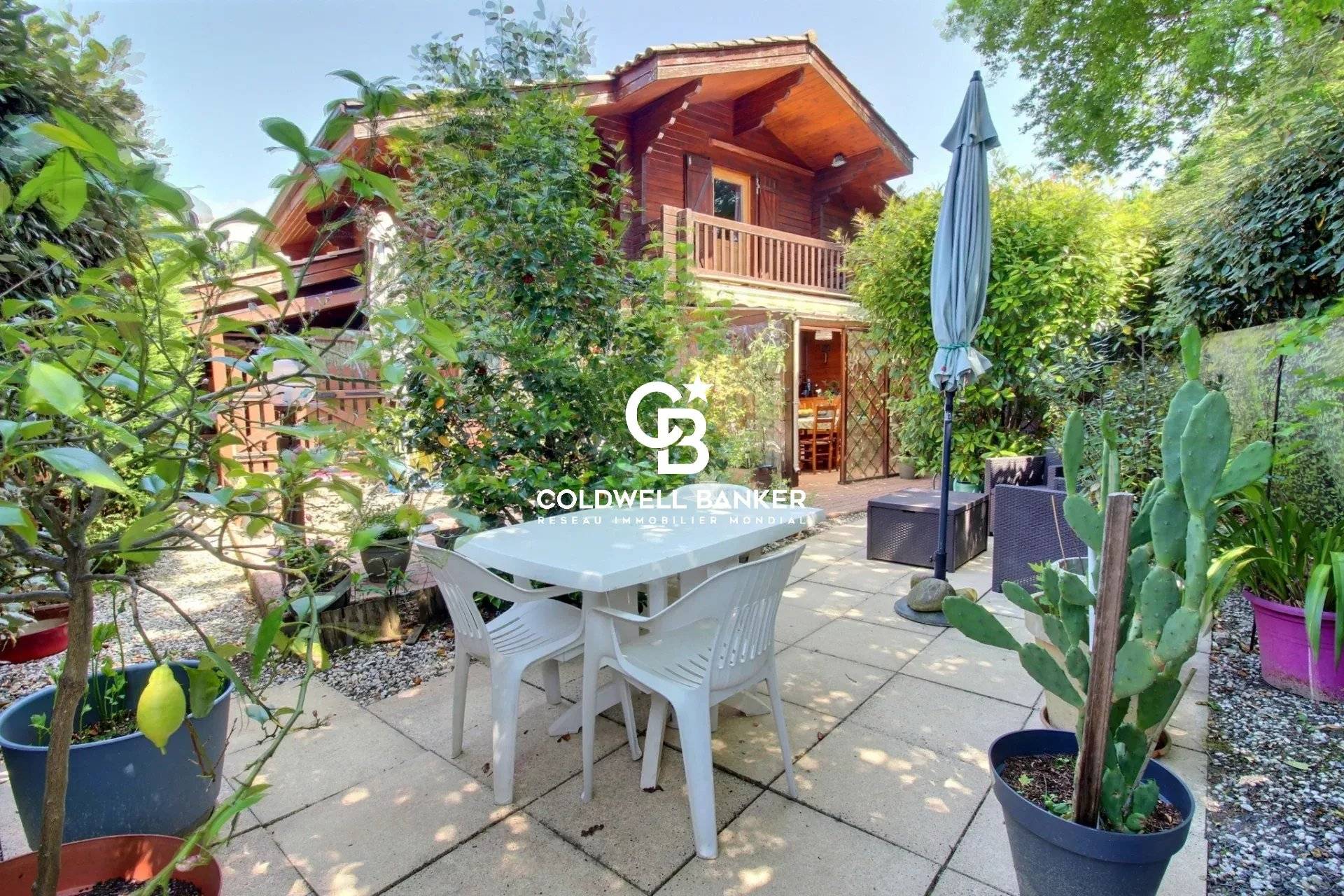 Maison à vendre à La Teste-de-Buch – chalet 5 pièces au calme dans une résidence avec piscine et tennis