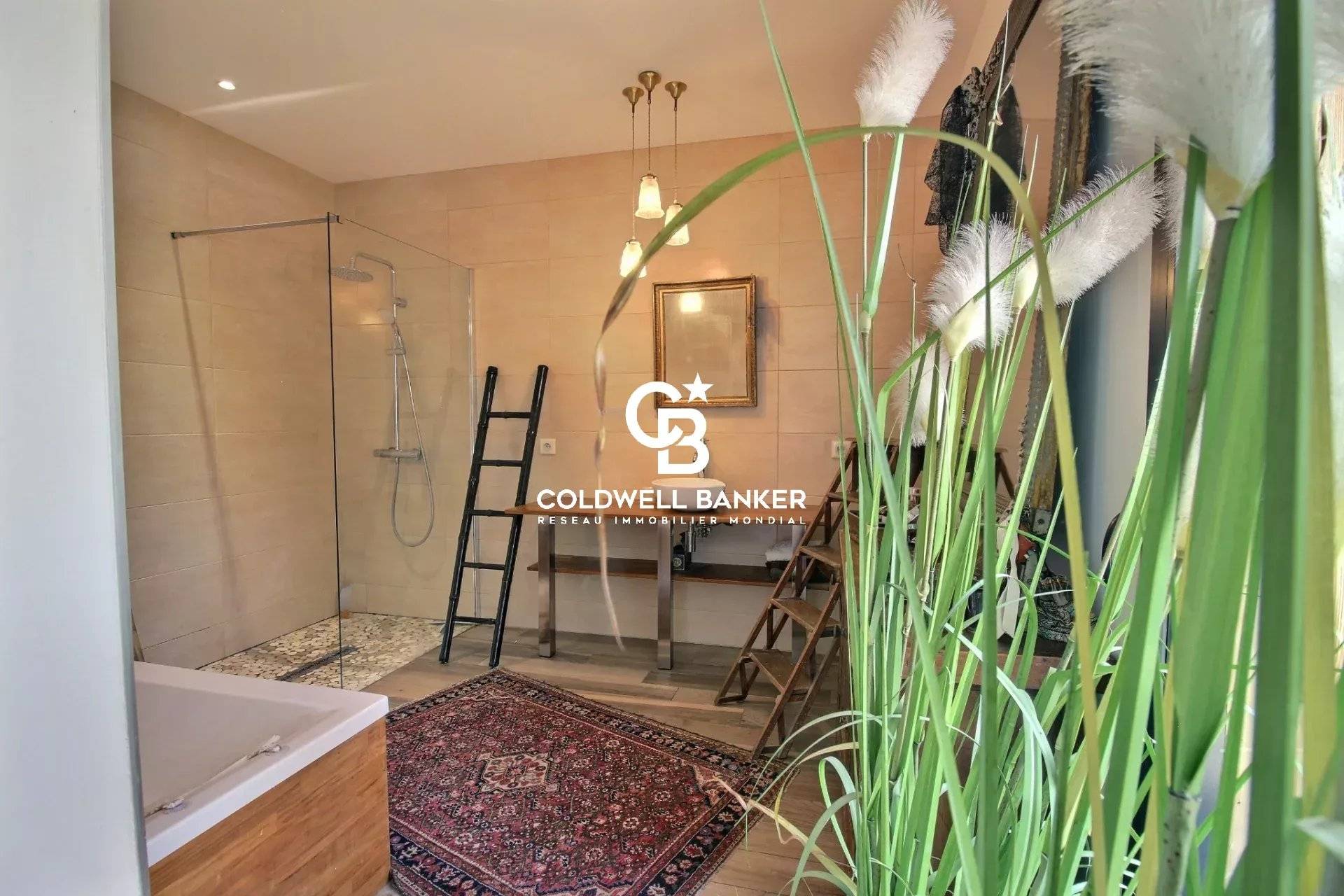 Maison à vendre Gujan-Mestras - Meyran : rénovée, spacieuse, idéalement située