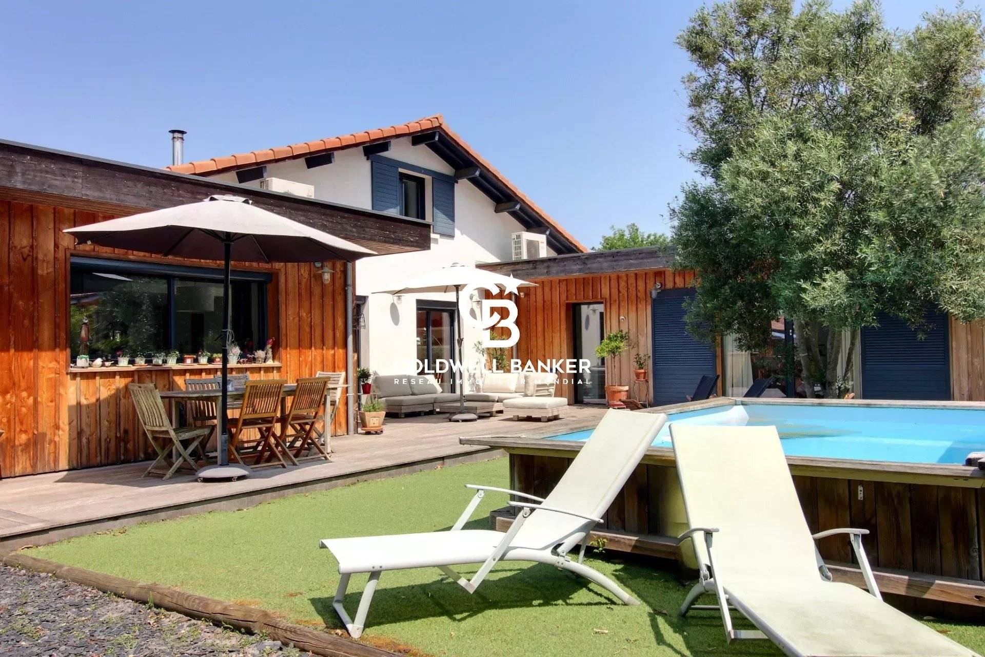 Maison à vendre Gujan-Mestras - Meyran : rénovée, spacieuse, idéalement située