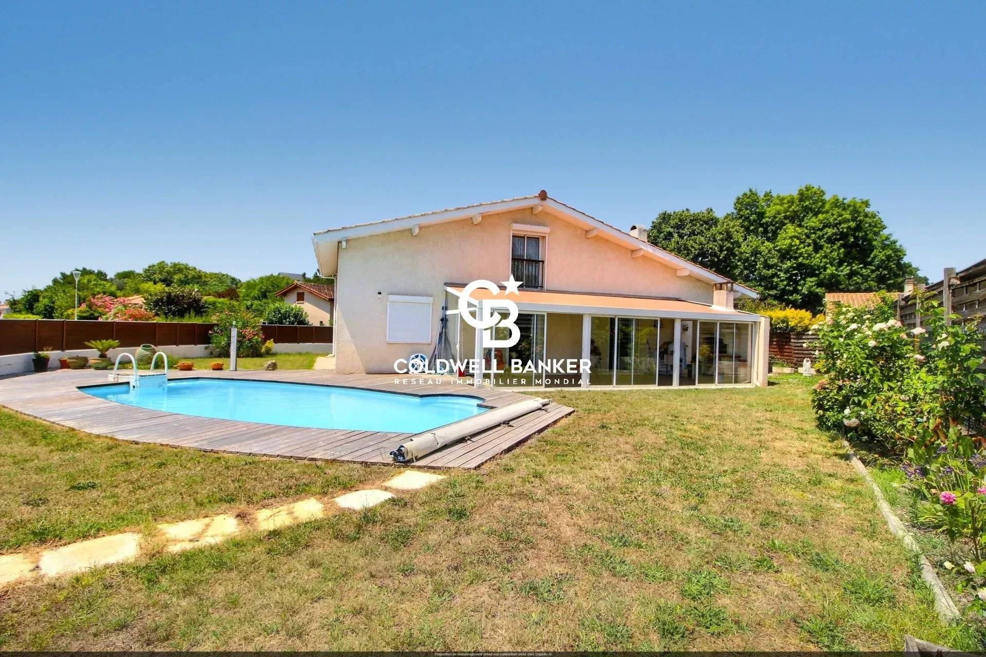 Maison à vendre Villenave-d’Ornon : jardin, piscine et garage