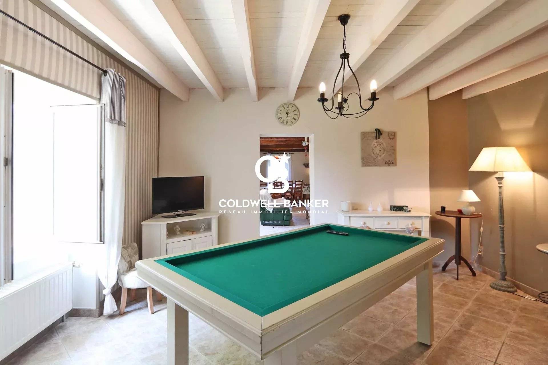 Ancienne ferme à vendre en Dordogne – Longère rénovée avec piscine et dépendances