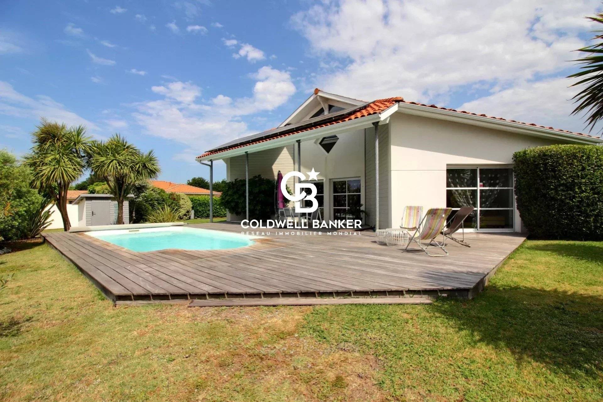 Maison à vendre à Biscarrosse – 140 m², jardin paysager et piscine