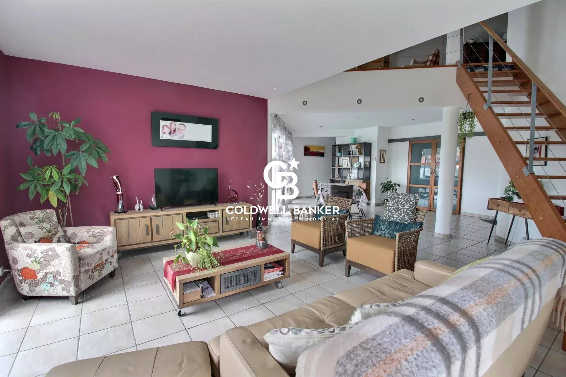 Maison à vendre à Biscarrosse – 140 m², jardin paysager et piscine