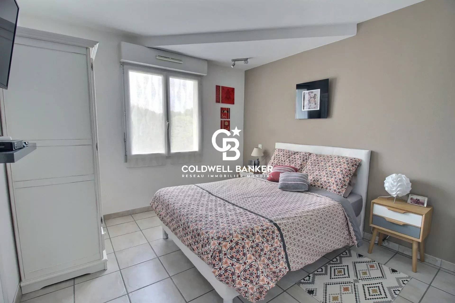 Maison à vendre à Biscarrosse – 140 m², jardin paysager et piscine