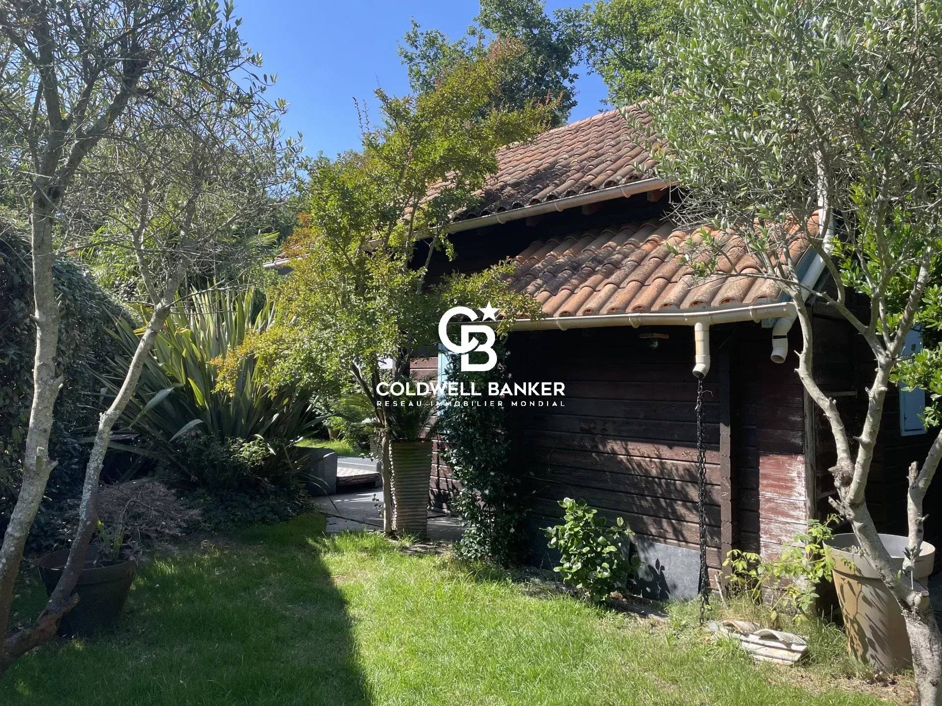 Maison à vendre La Teste-de-Buch : résidence privée, au calme