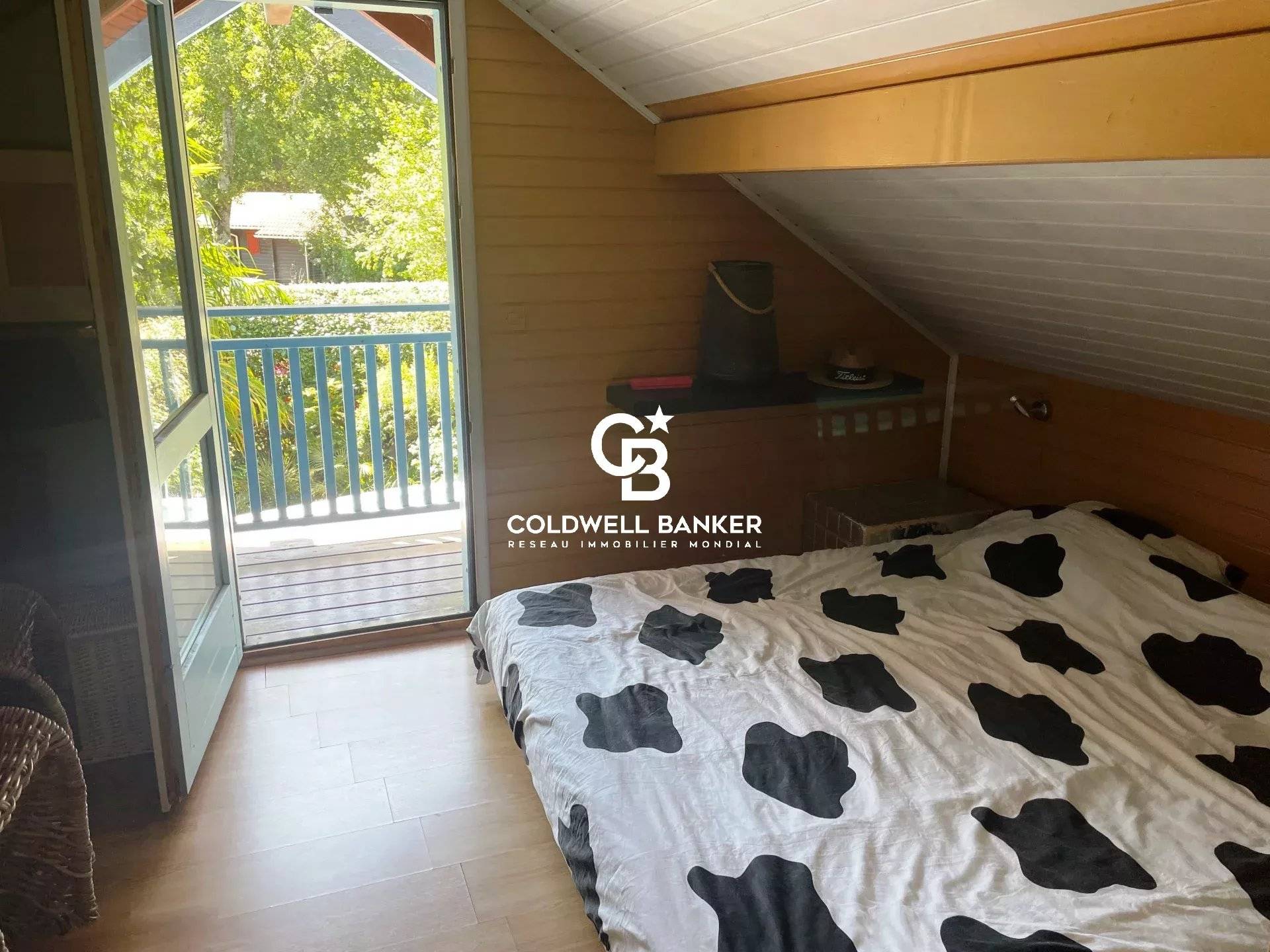 Maison à vendre La Teste-de-Buch : résidence privée, au calme