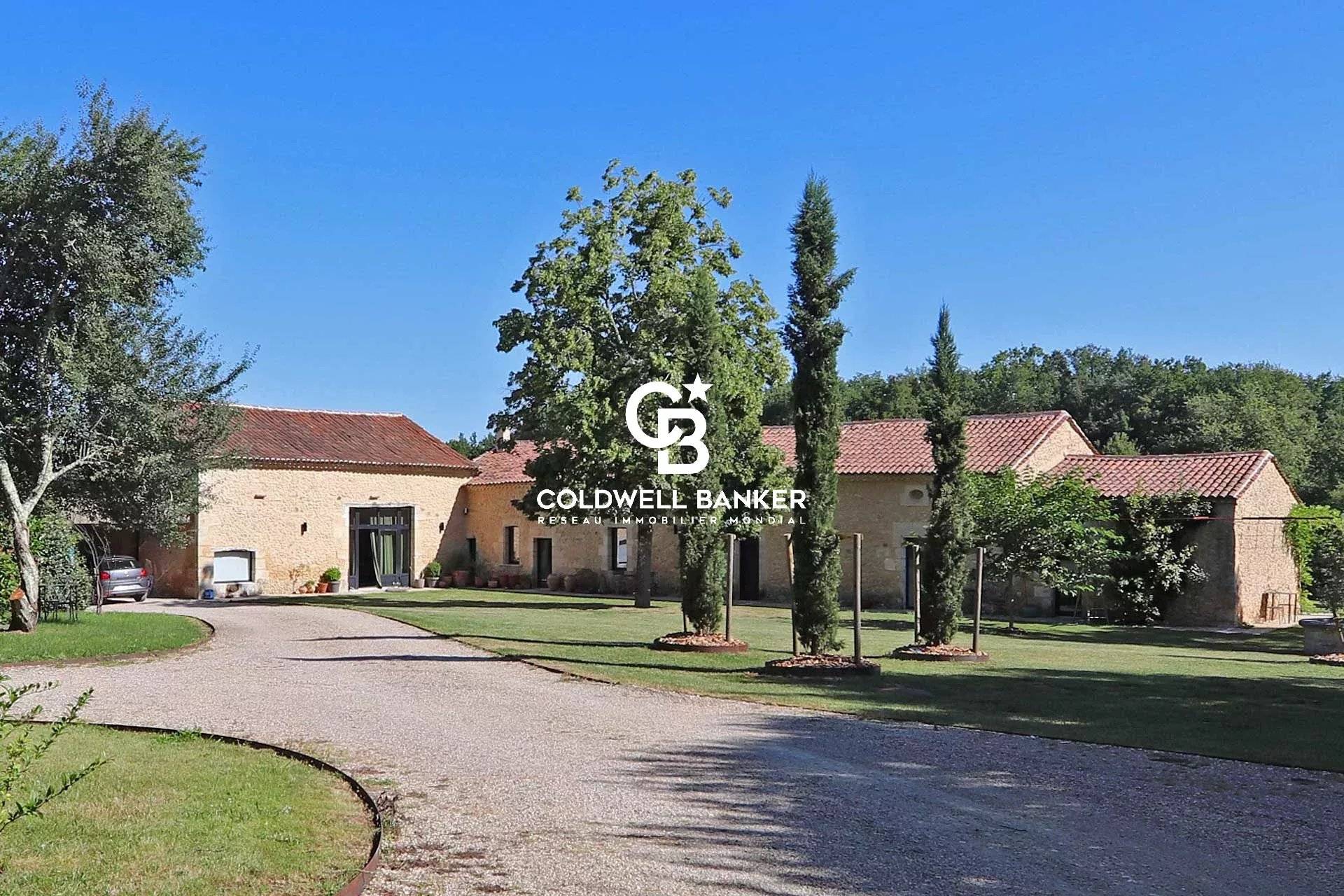 Ancienne ferme rénovée à vendre entre Bergerac et Périgueux - rénovée, avec piscine et emplacement exceptionnel