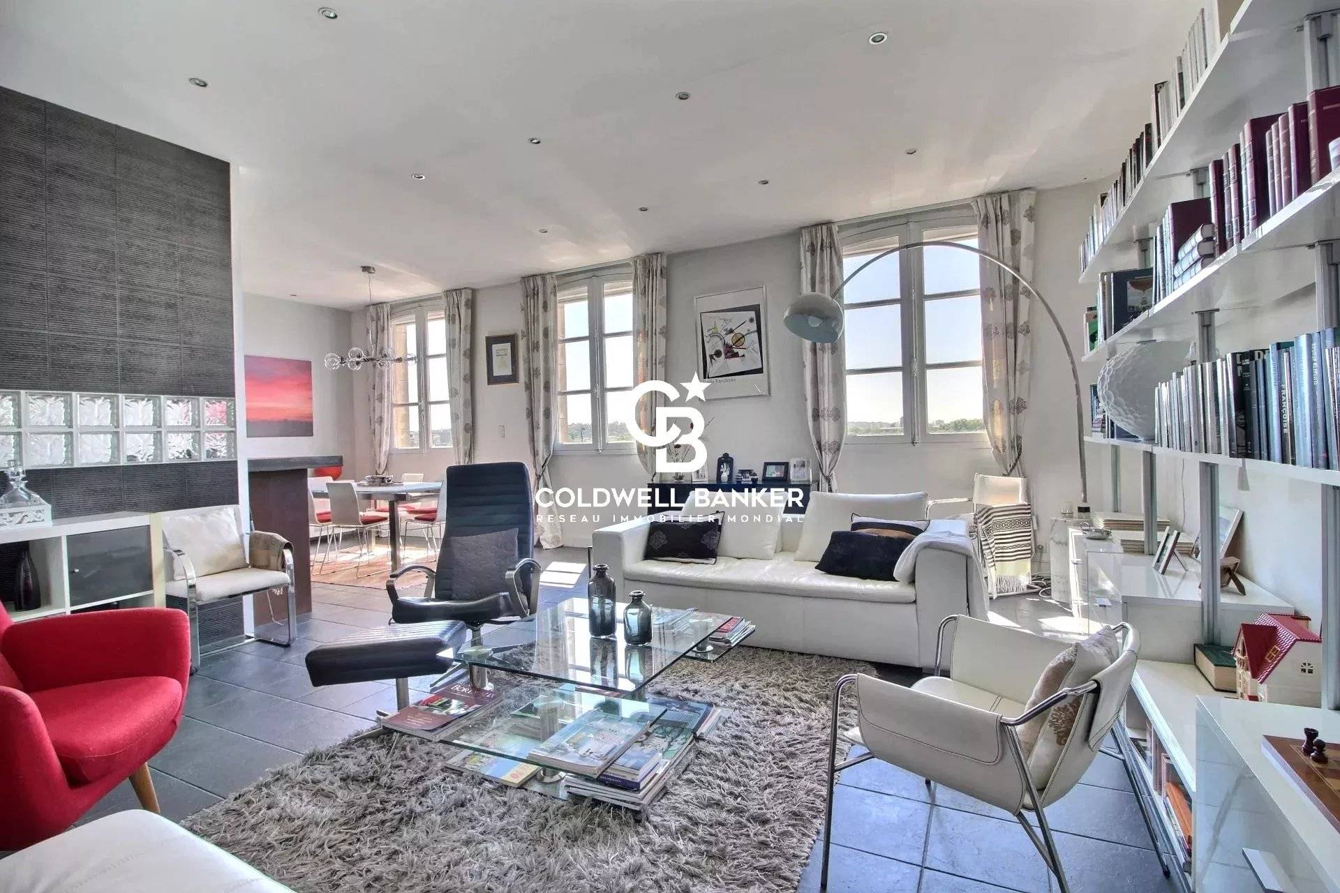 Appartement à vendre à Bordeaux Chartrons - vue Garonne, 3 chambres, 2 parkings 