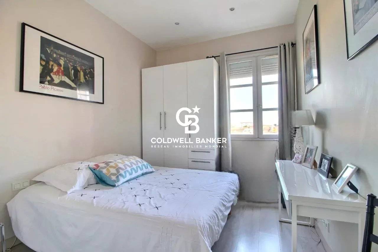Appartement à vendre à Bordeaux Chartrons - vue Garonne, 3 chambres, 2 parkings 
