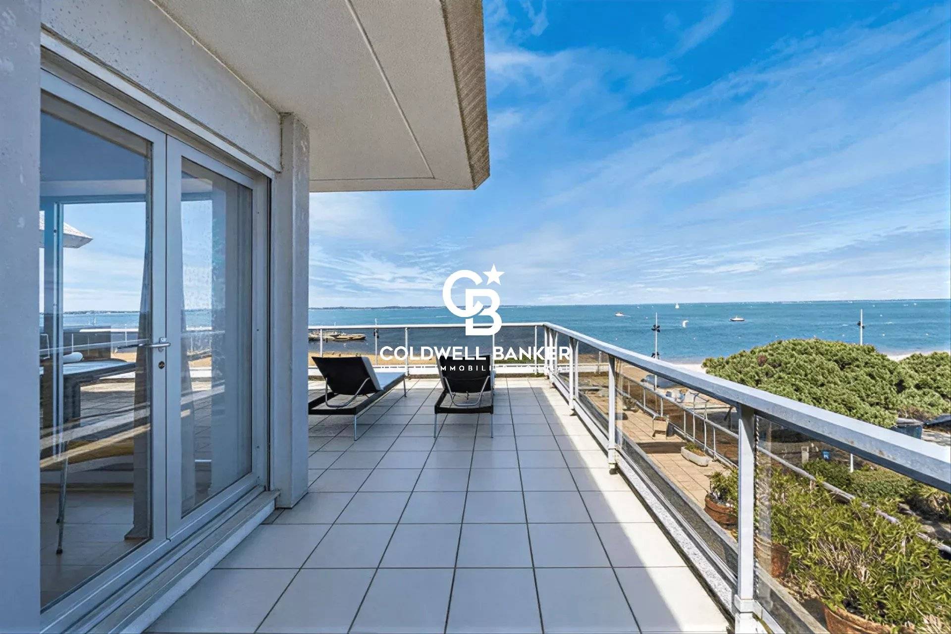 Appartement à vendre Arcachon - t5 première ligne terrasse 150 m² vue bassin parking