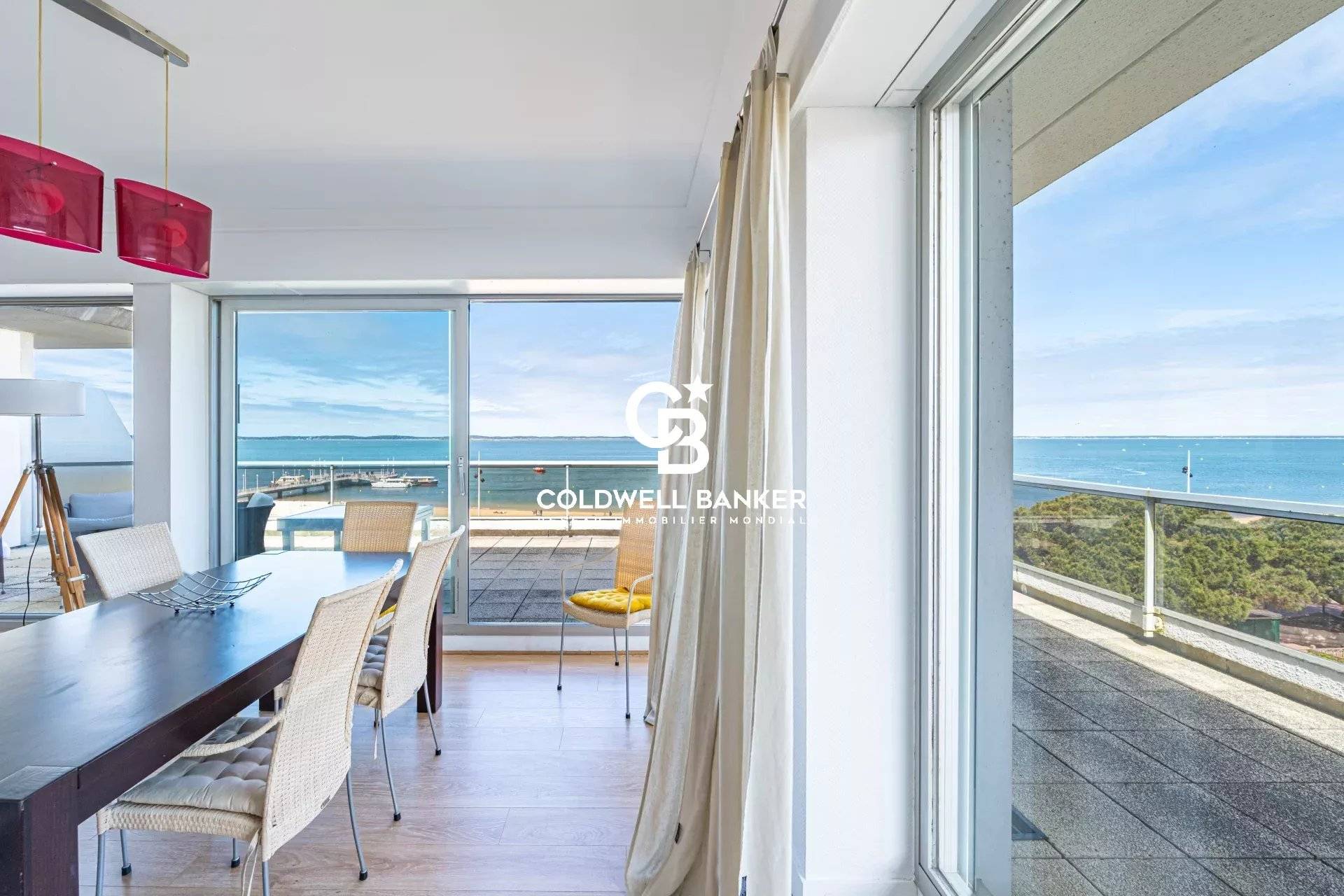 Appartement à vendre Arcachon - t5 première ligne terrasse 150 m² vue bassin parking