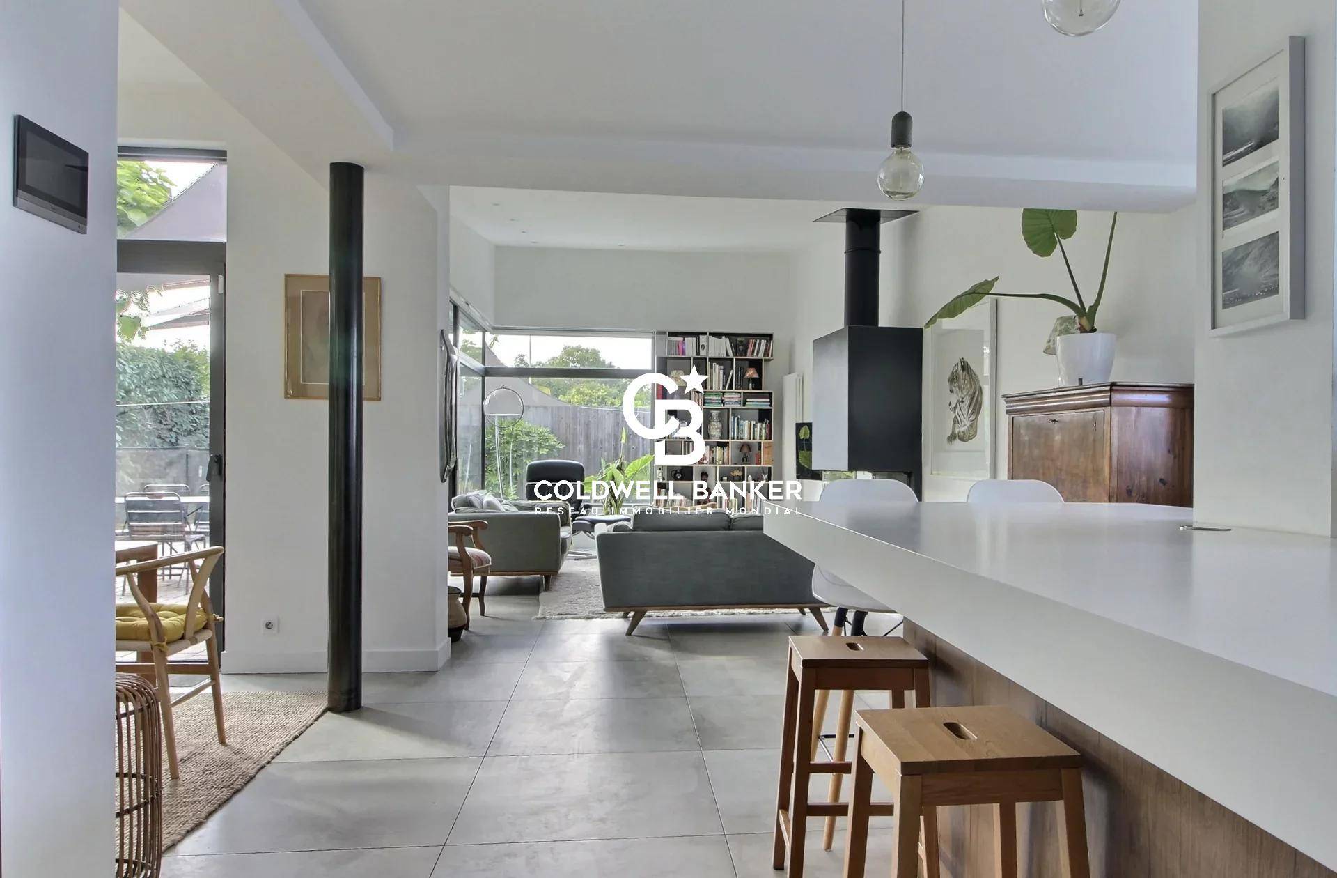 Maison à vendre à Bordeaux Caudéran – 190 m², 4 chambres, jardin et piscine