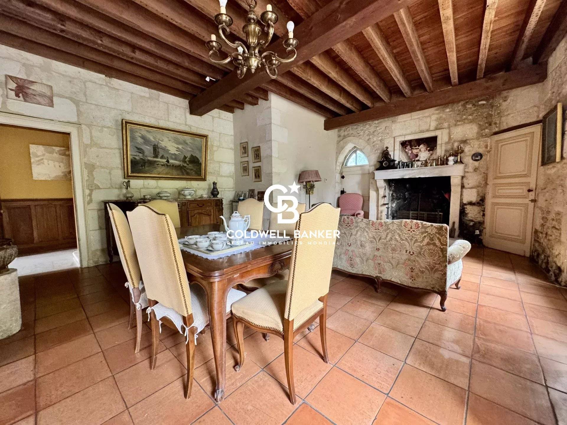 Propriété à vendre à 15 km de Bordeaux – parc, piscine et dépendances