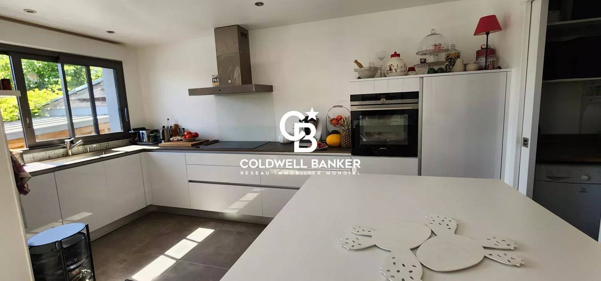 Maison à vendre Mérignac Saint-Augustin - maison familiale 4 chambres, piscine, jardin, sous-sol