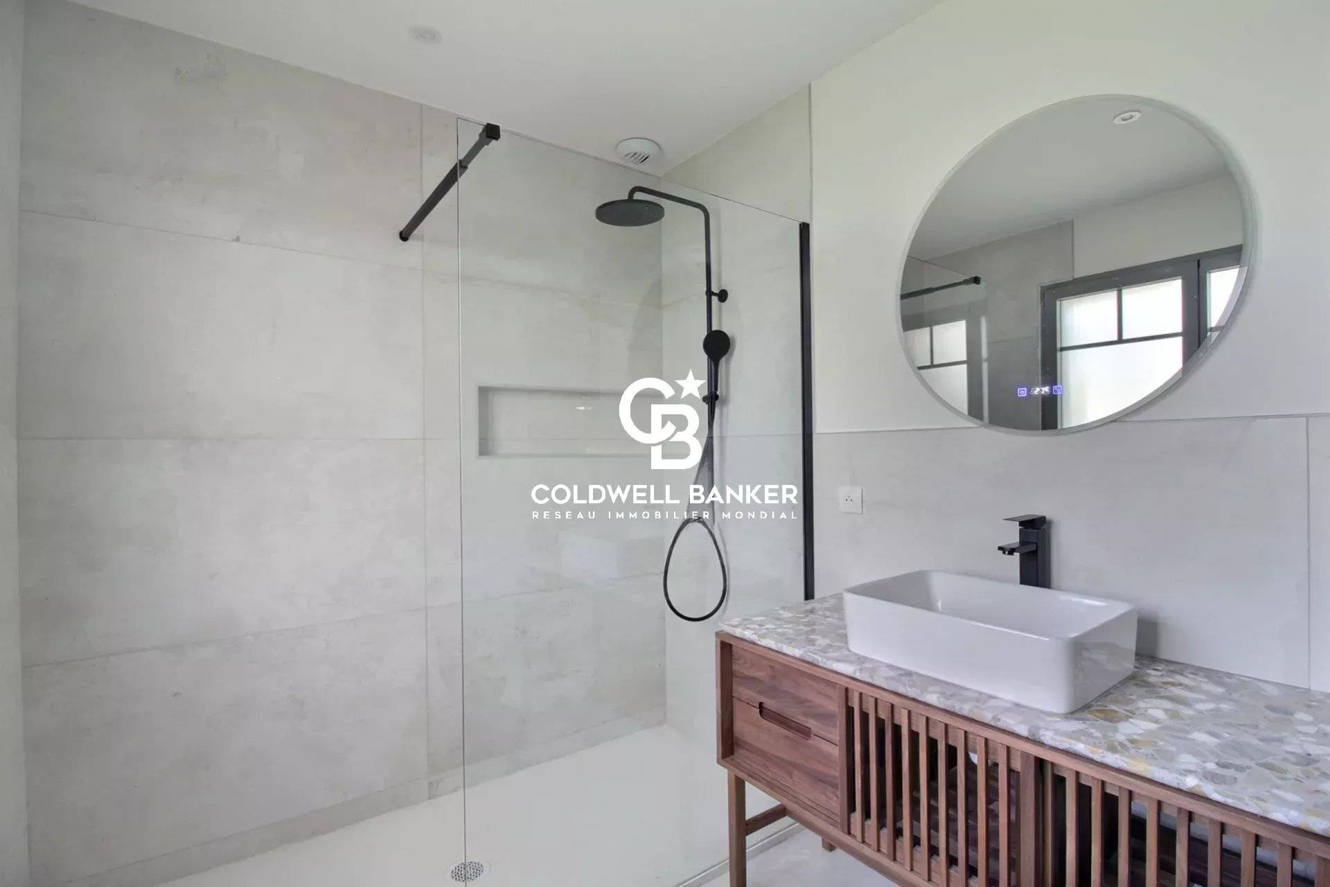 Maison à vendre à Arcachon – maison basco-landaise rénovée, 4 chambres, dépendance, jardin paysager