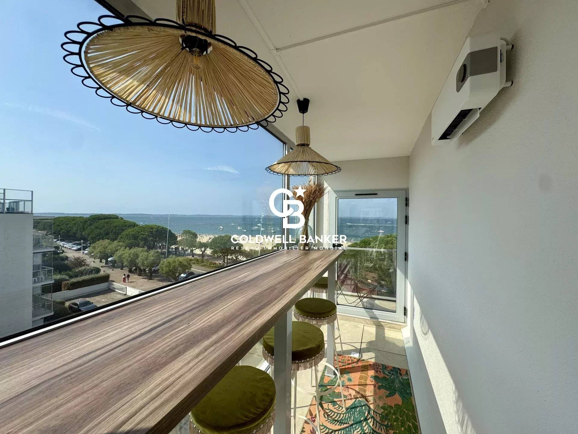Appartement à vendre Arcachon - première ligne vue bassin panoramique avec terrasses et parking