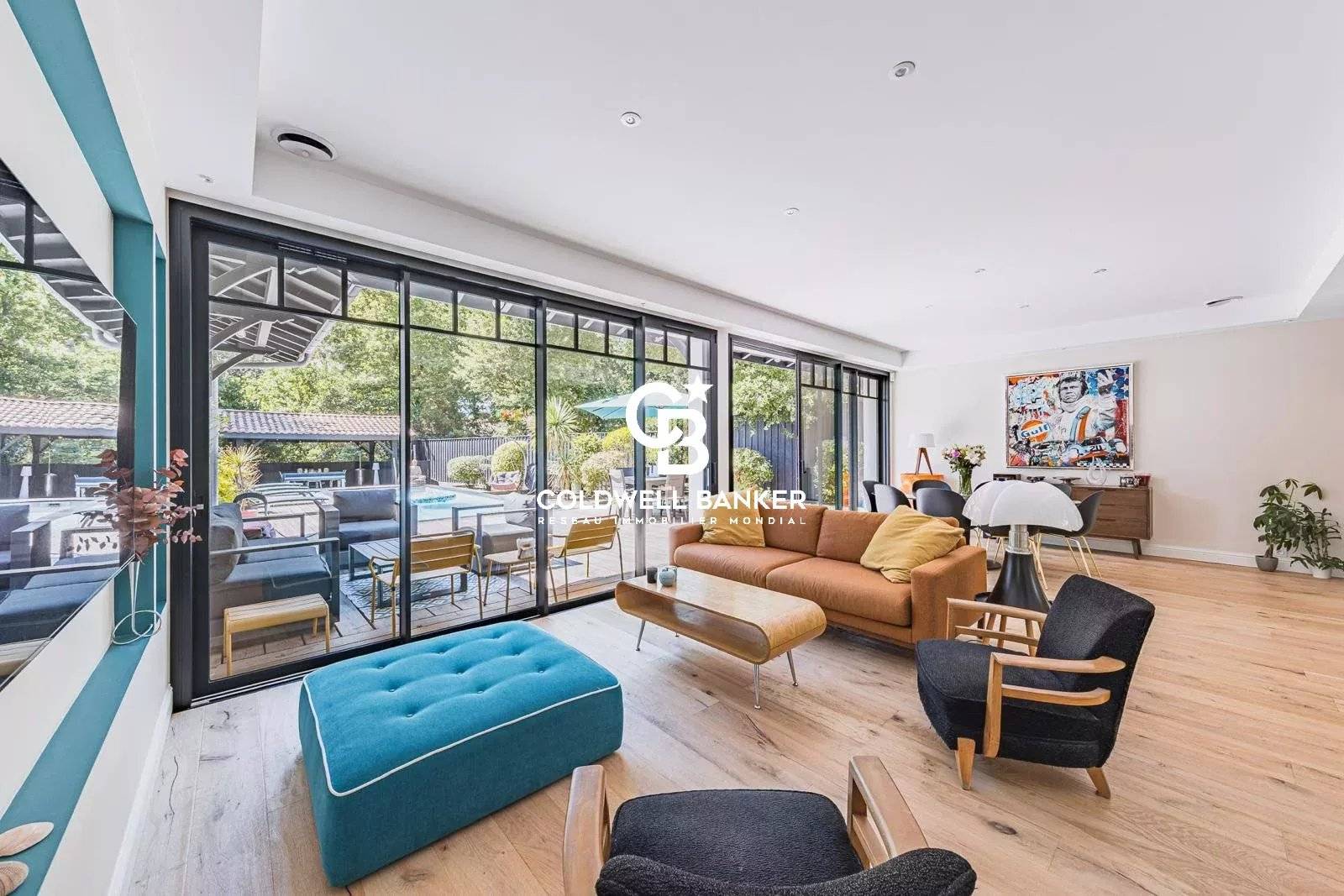 Maison à vendre à Pyla-sur-Mer – Villa rénovée avec piscine proche plage