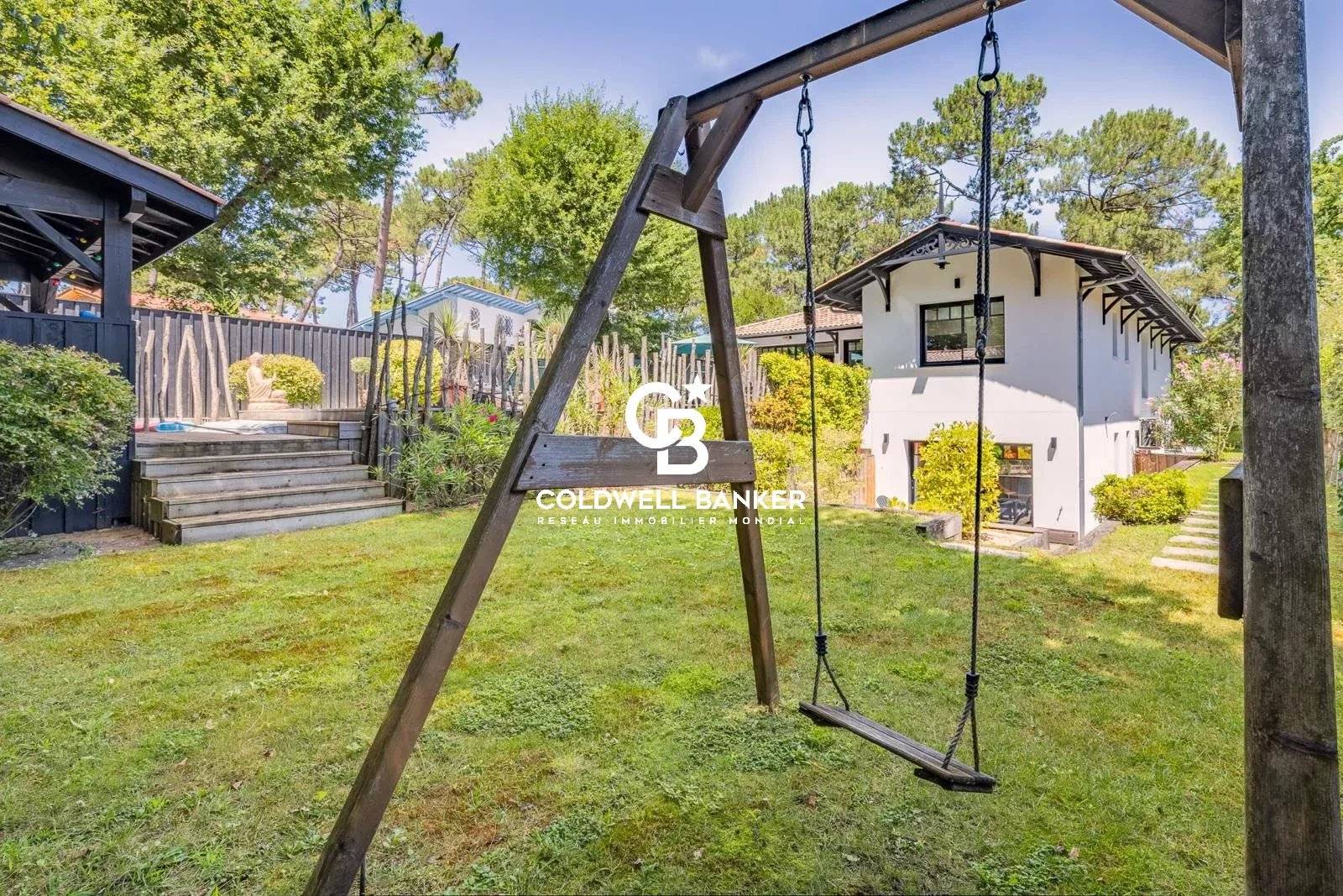 Maison à vendre à Pyla-sur-Mer – Villa rénovée avec piscine proche plage