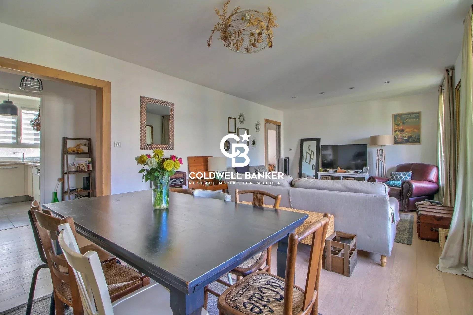 Appartement à vendre à Talence – t4 rénové, balcon, parking et cave