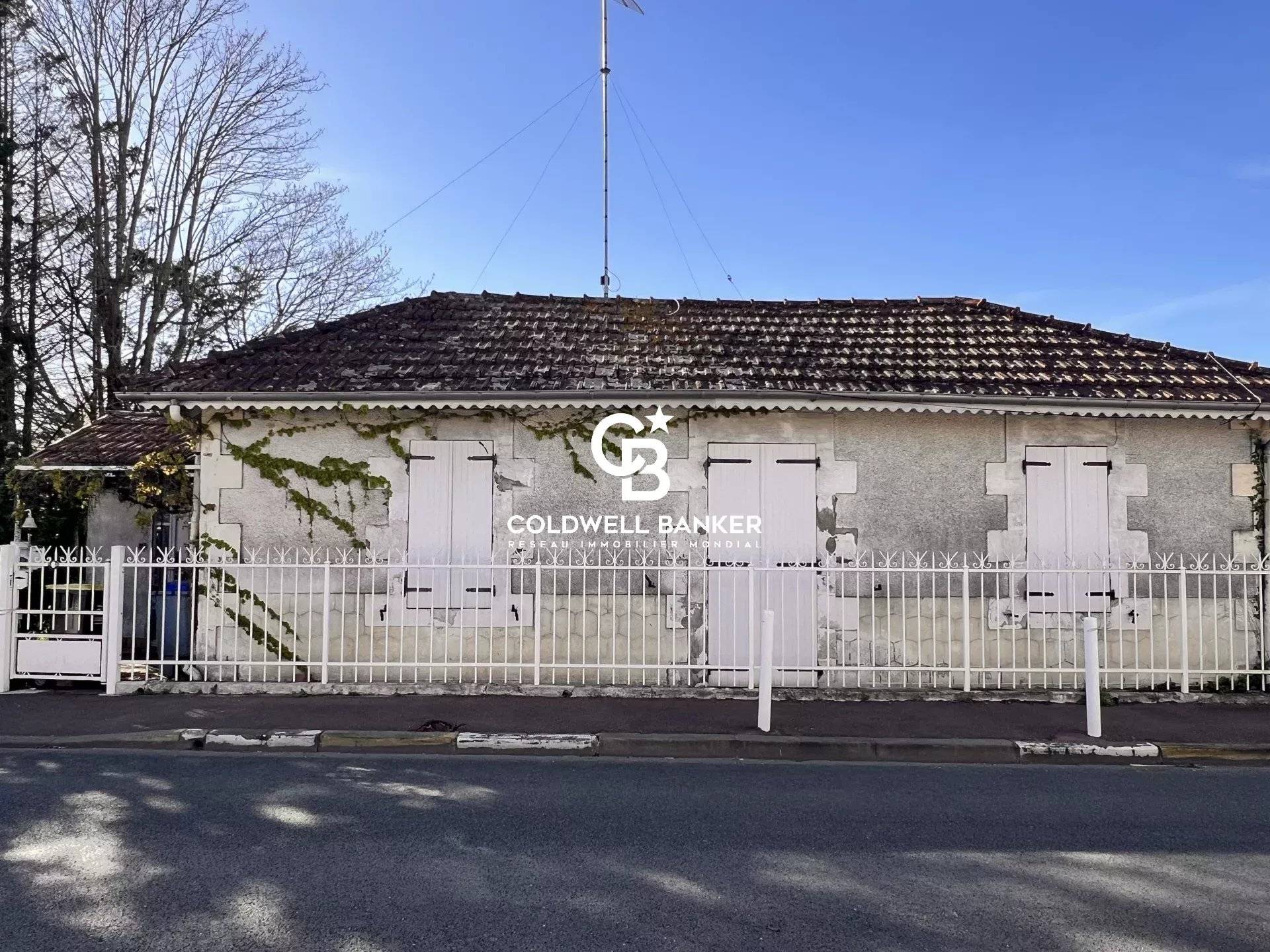 Maison à vendre Gujan-Mestras - Maison du XIXe, plain-pied, à rénover, terrain 500 m²