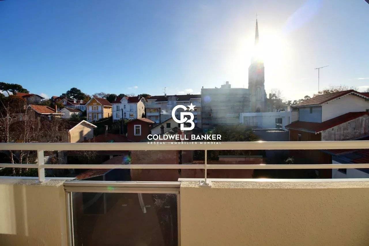 Appartement à vendre Arcachon – balcon, ascenseur et parking à 100 m de la plage
